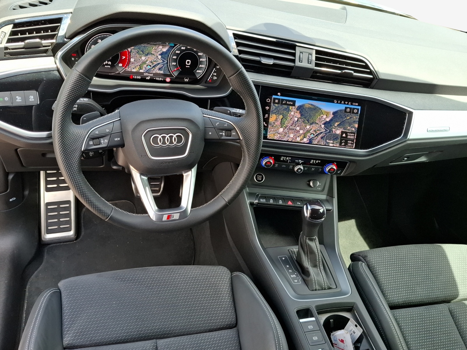 AUDI Q3 Sportback 40 TFSI S line quattro S-tronic-image-8