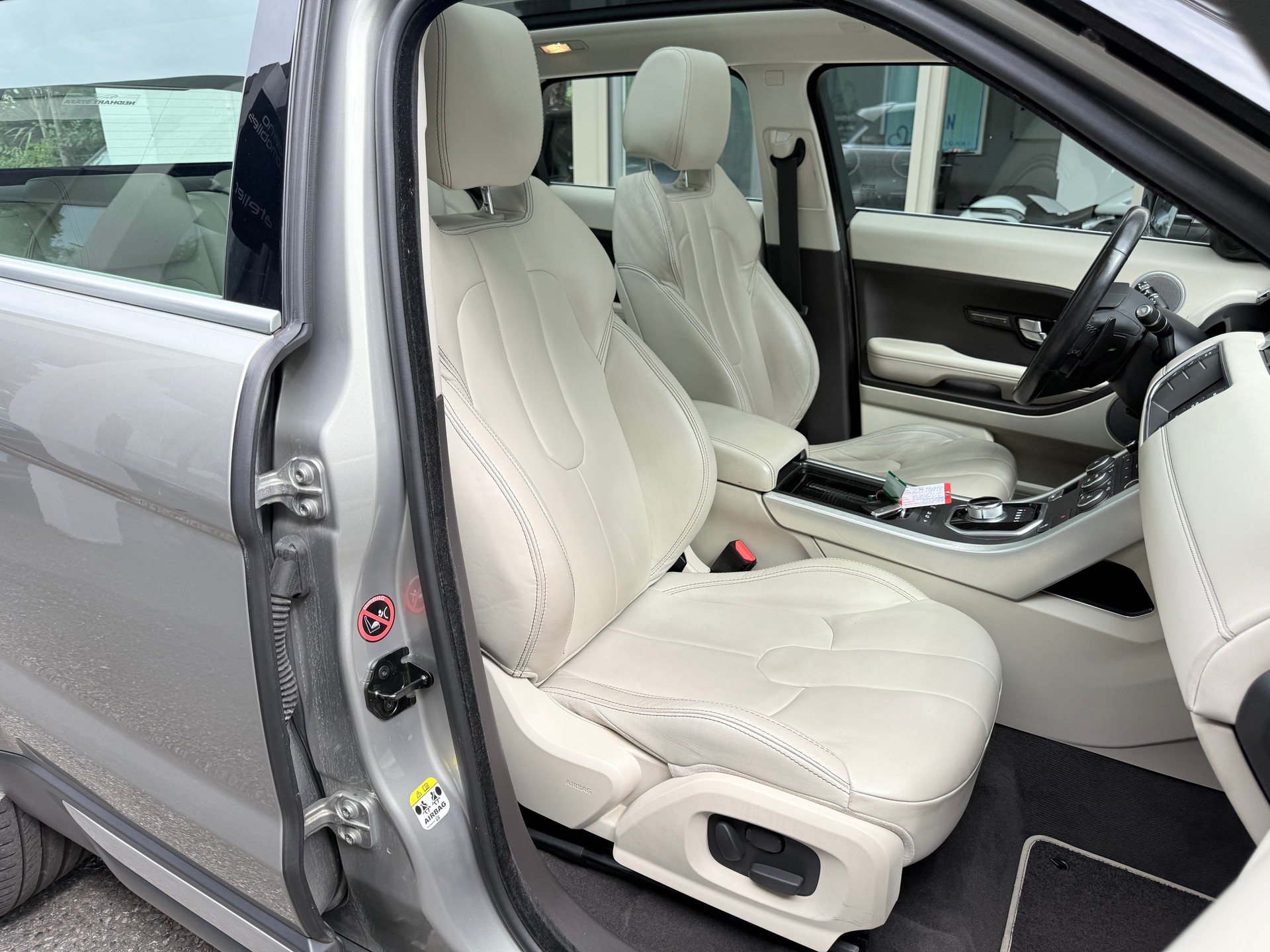 LAND ROVER Range Rover Evoque 2.0 Si4 Prestige AT6-image-6