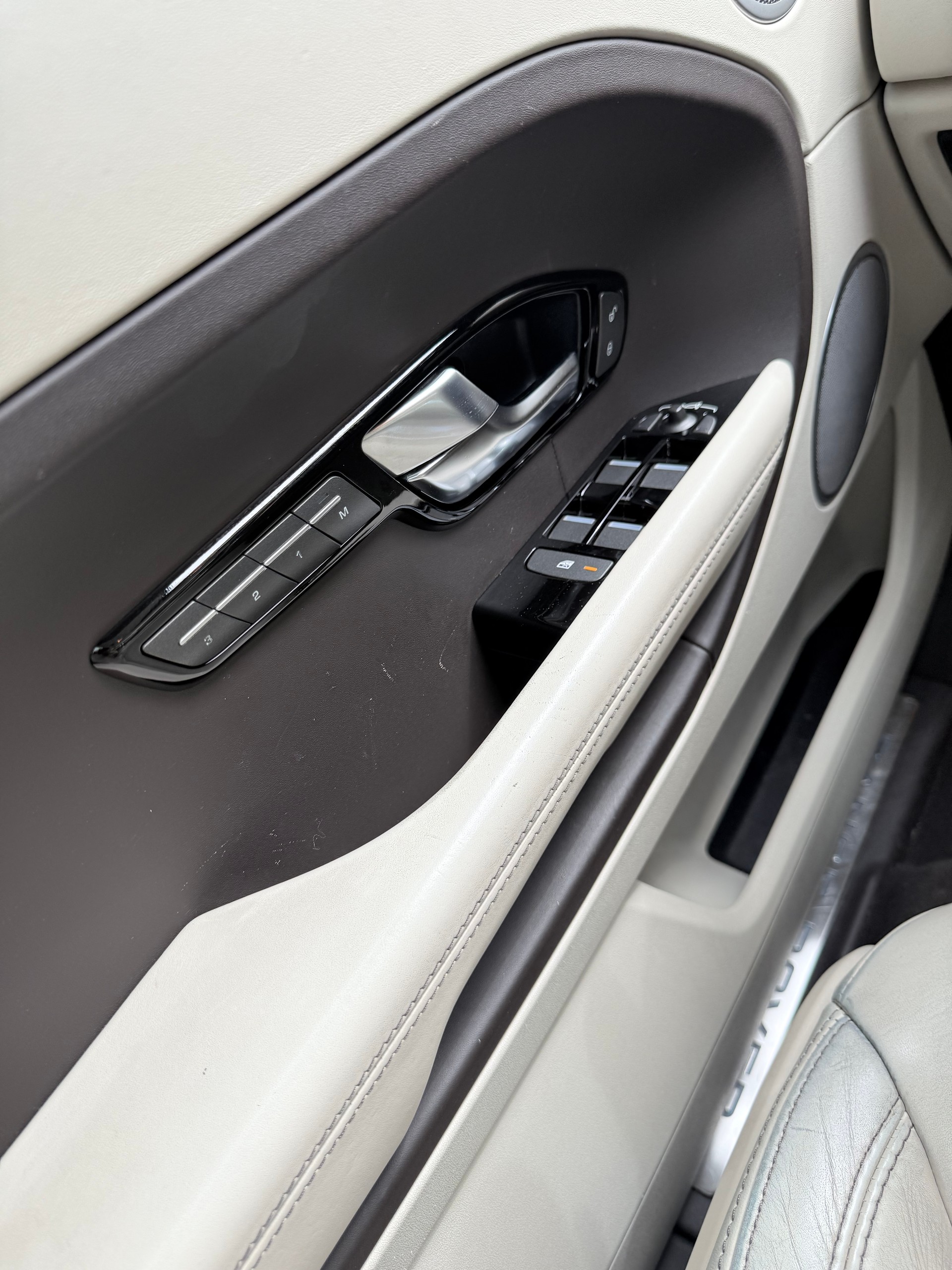 LAND ROVER Range Rover Evoque 2.0 Si4 Prestige AT6-image-12
