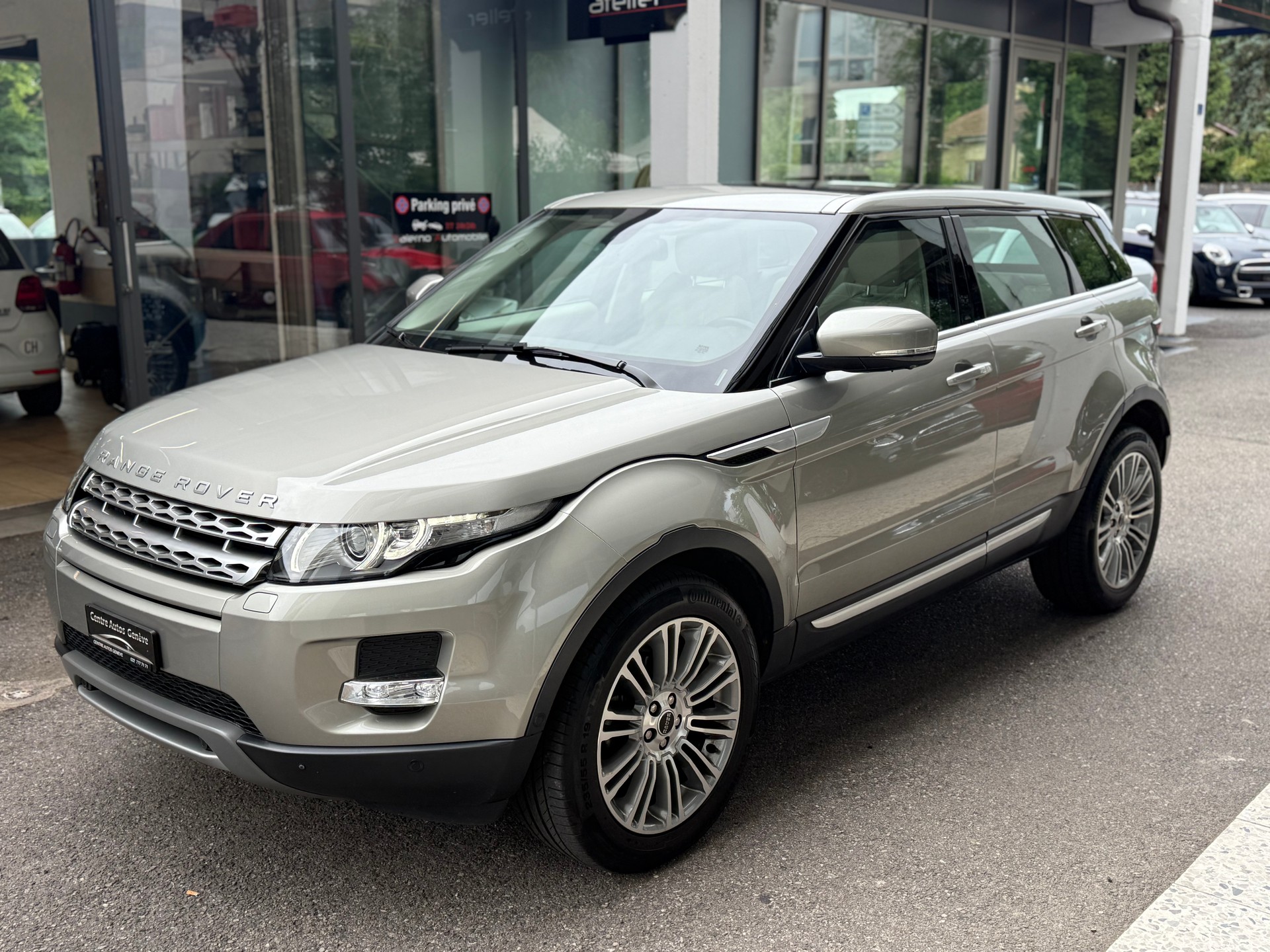 LAND ROVER Range Rover Evoque 2.0 Si4 Prestige AT6-image-2