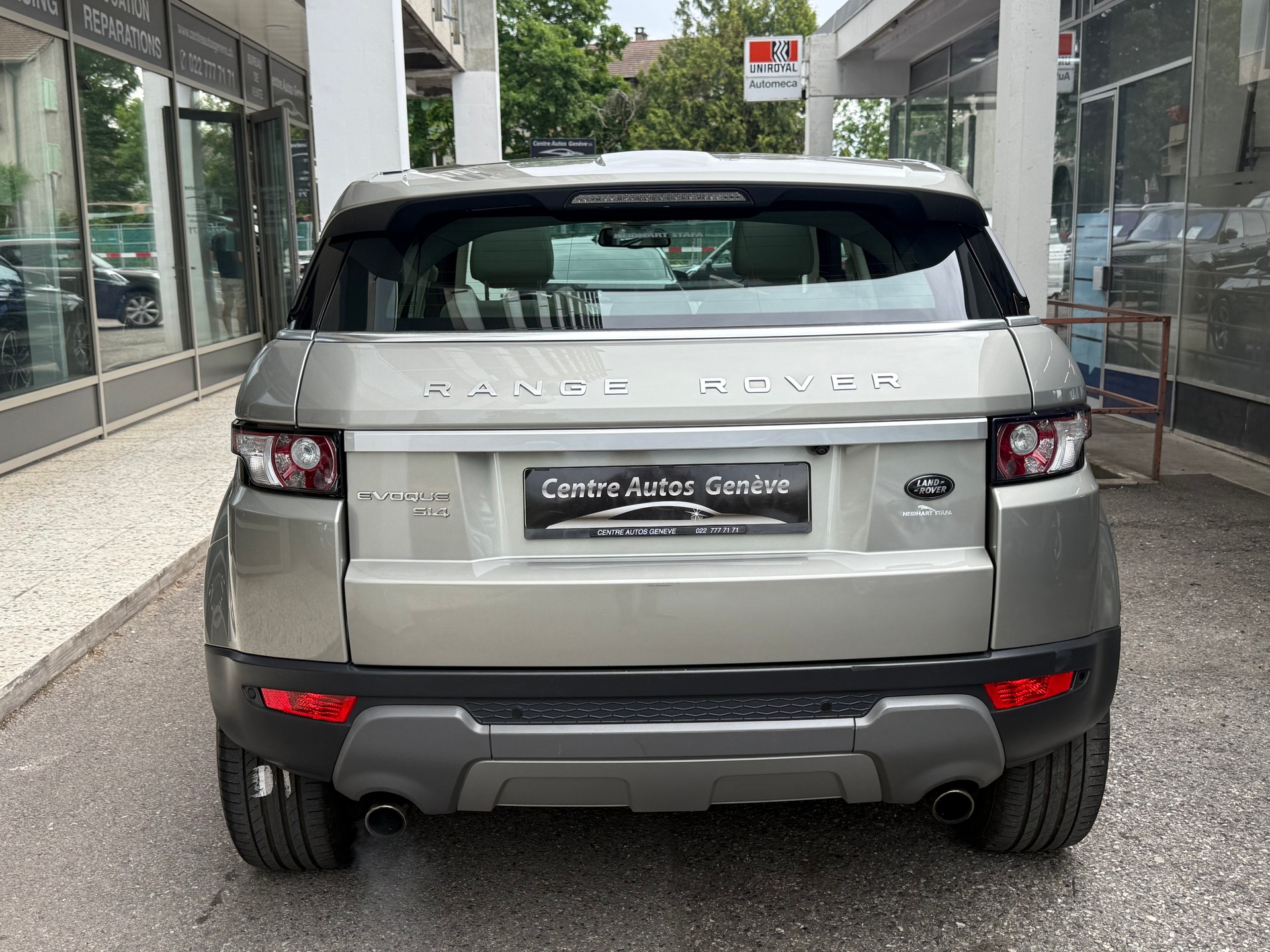 LAND ROVER Range Rover Evoque 2.0 Si4 Prestige AT6-image-4