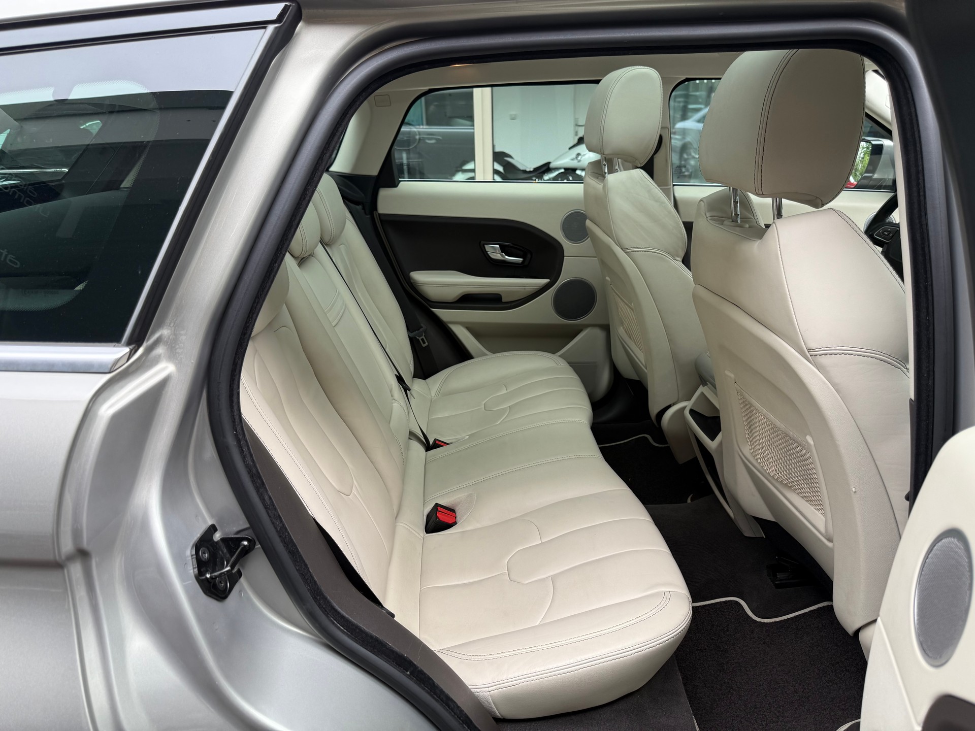 LAND ROVER Range Rover Evoque 2.0 Si4 Prestige AT6-image-11