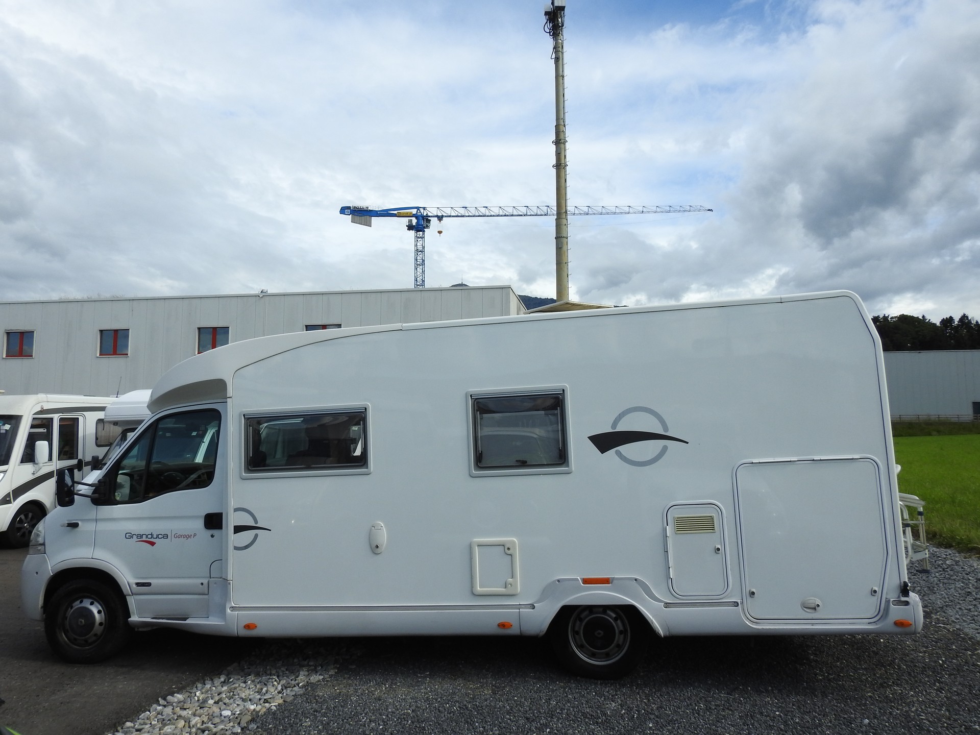RENAULT 18 DCI-showroom-element-2