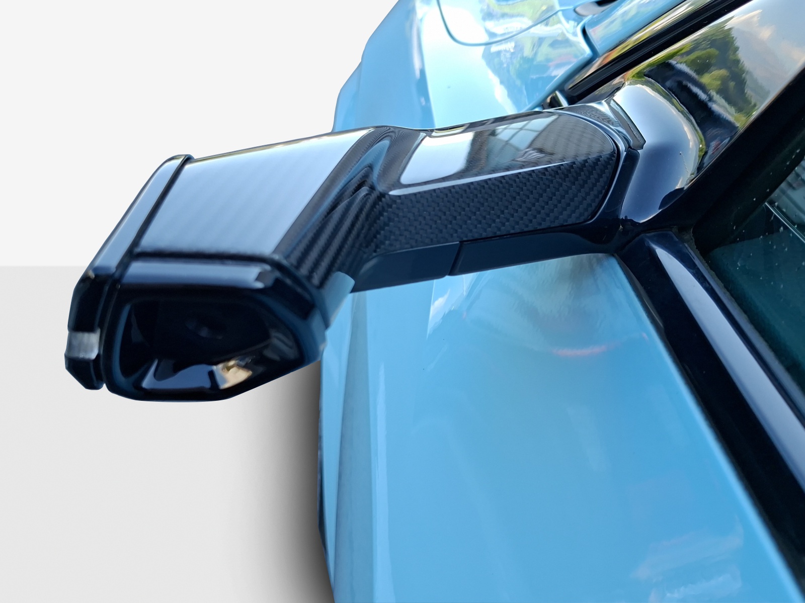AUDI e-tron S quattro-image-15