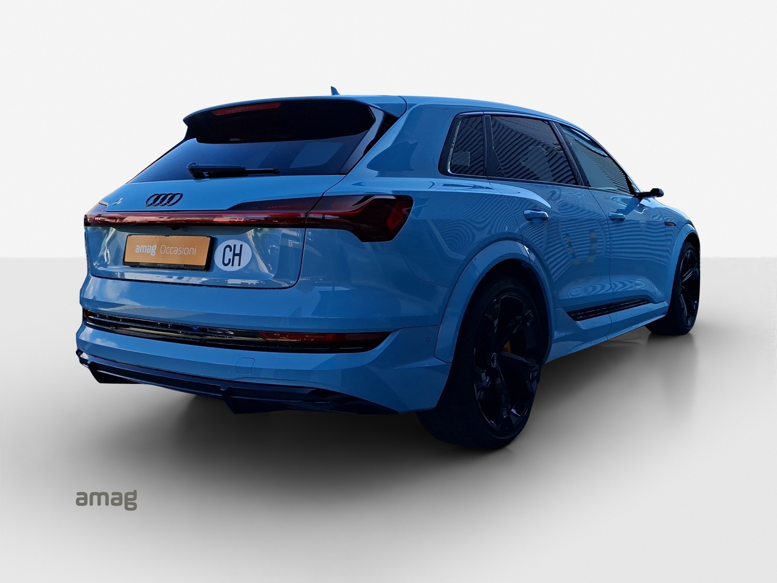 AUDI e-tron S quattro-image-4