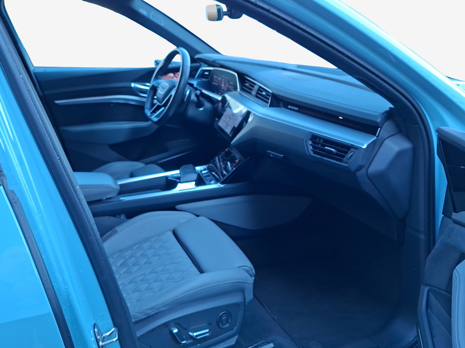AUDI e-tron S quattro-image-14