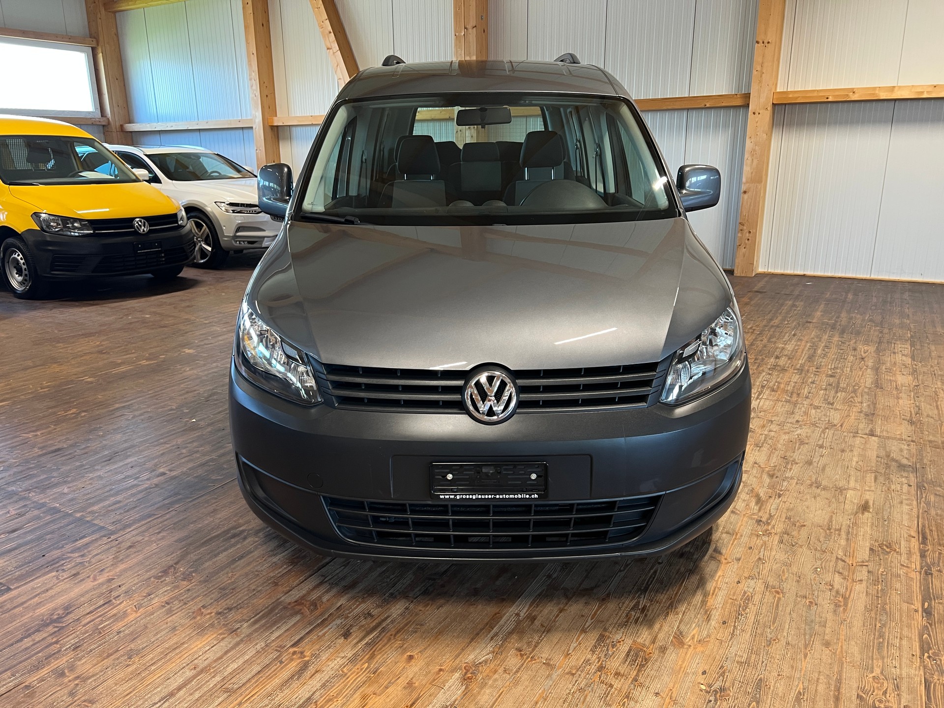 VW Caddy 2.0 TDI 4Motion Trendline-showroom-element-1