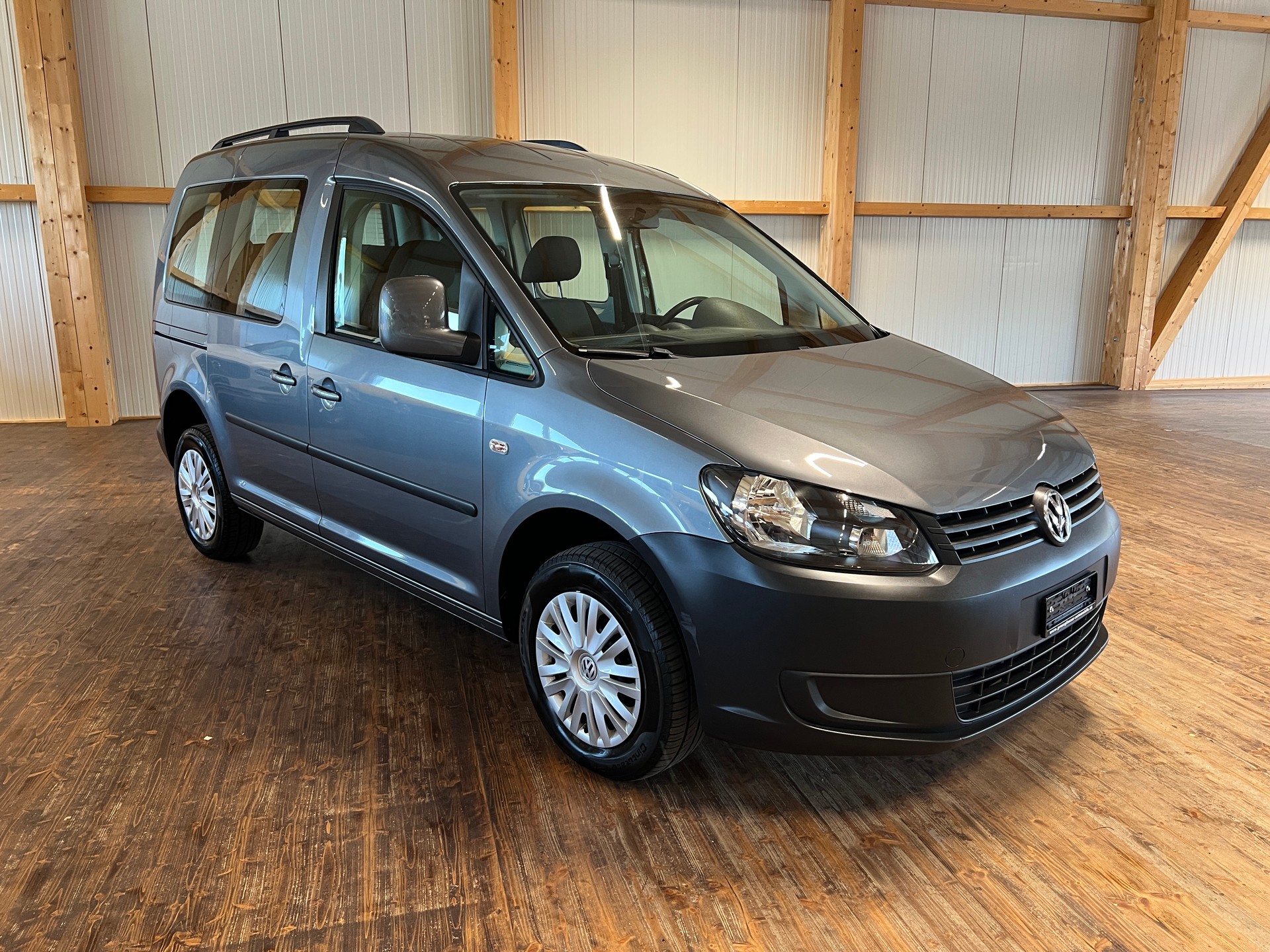 VW Caddy 2.0 TDI 4Motion Trendline-showroom-element-2