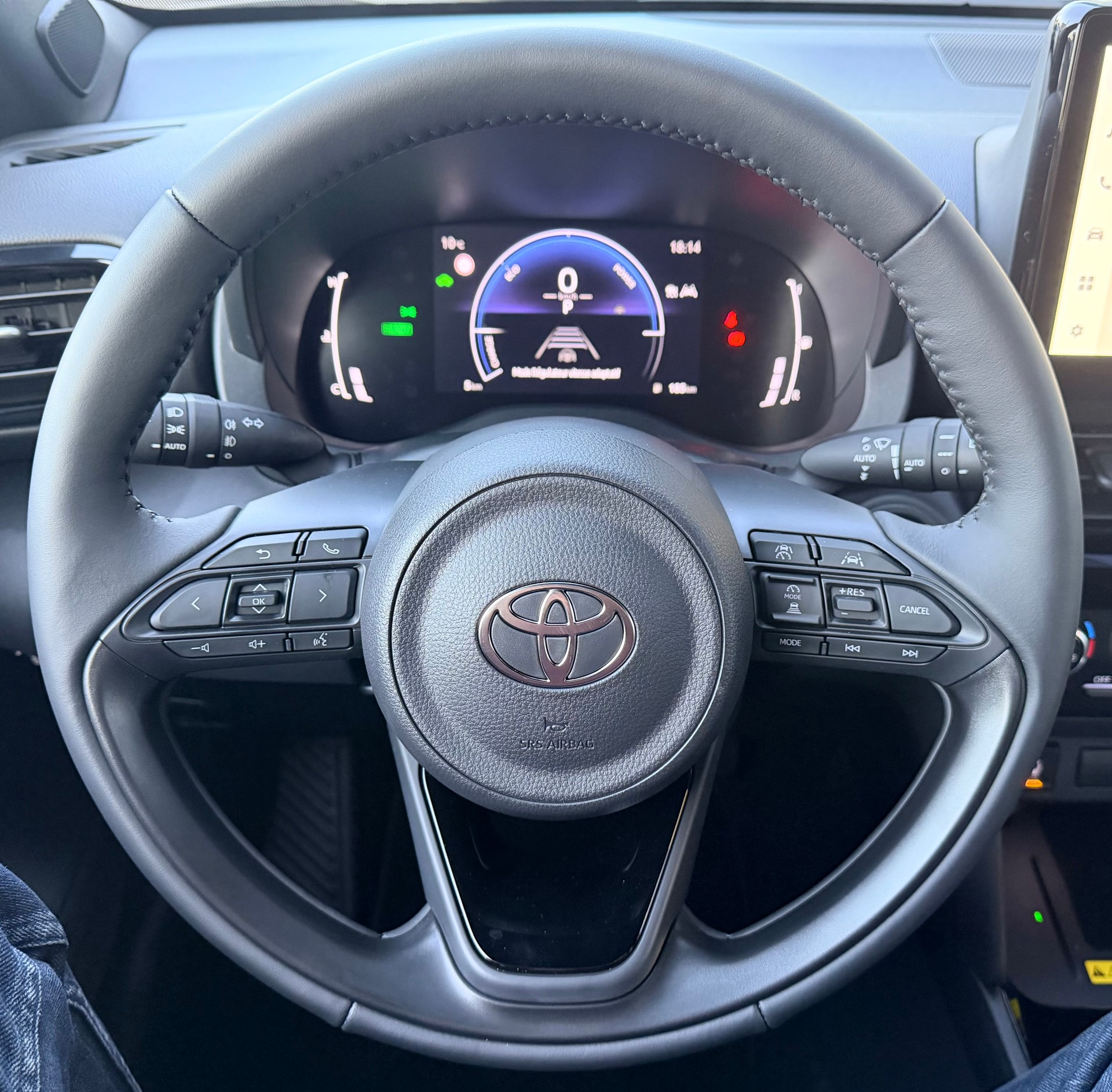 TOYOTA Yaris Cross 1.5 Trend e-CVT-image-16