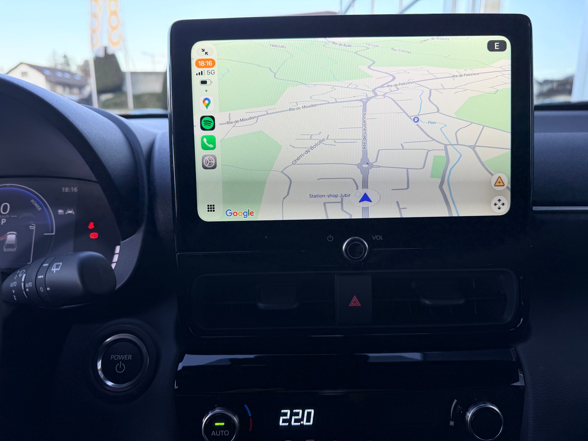 TOYOTA Yaris Cross 1.5 Trend e-CVT-image-21
