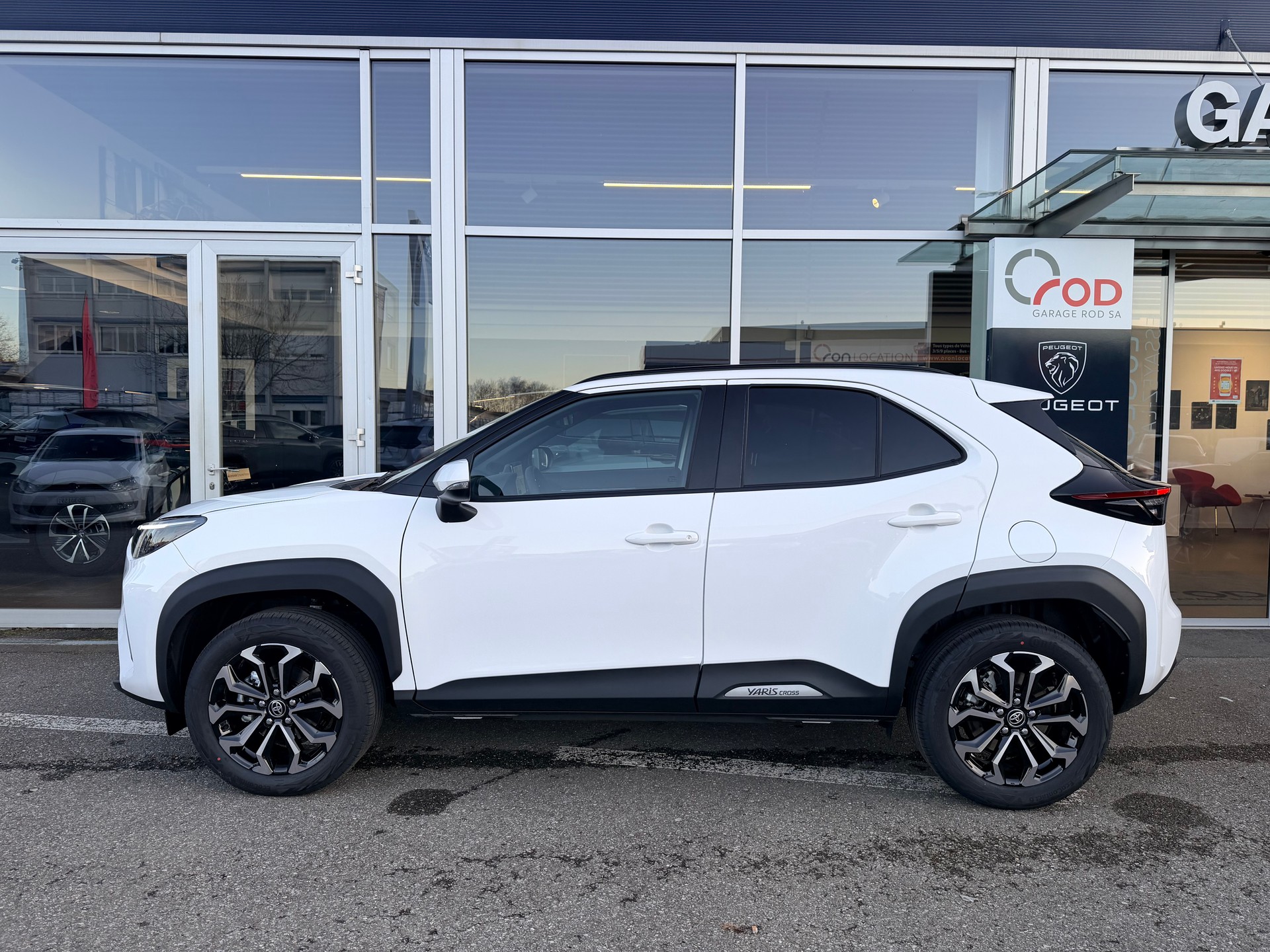 TOYOTA Yaris Cross 1.5 Trend e-CVT-showroom-element-2