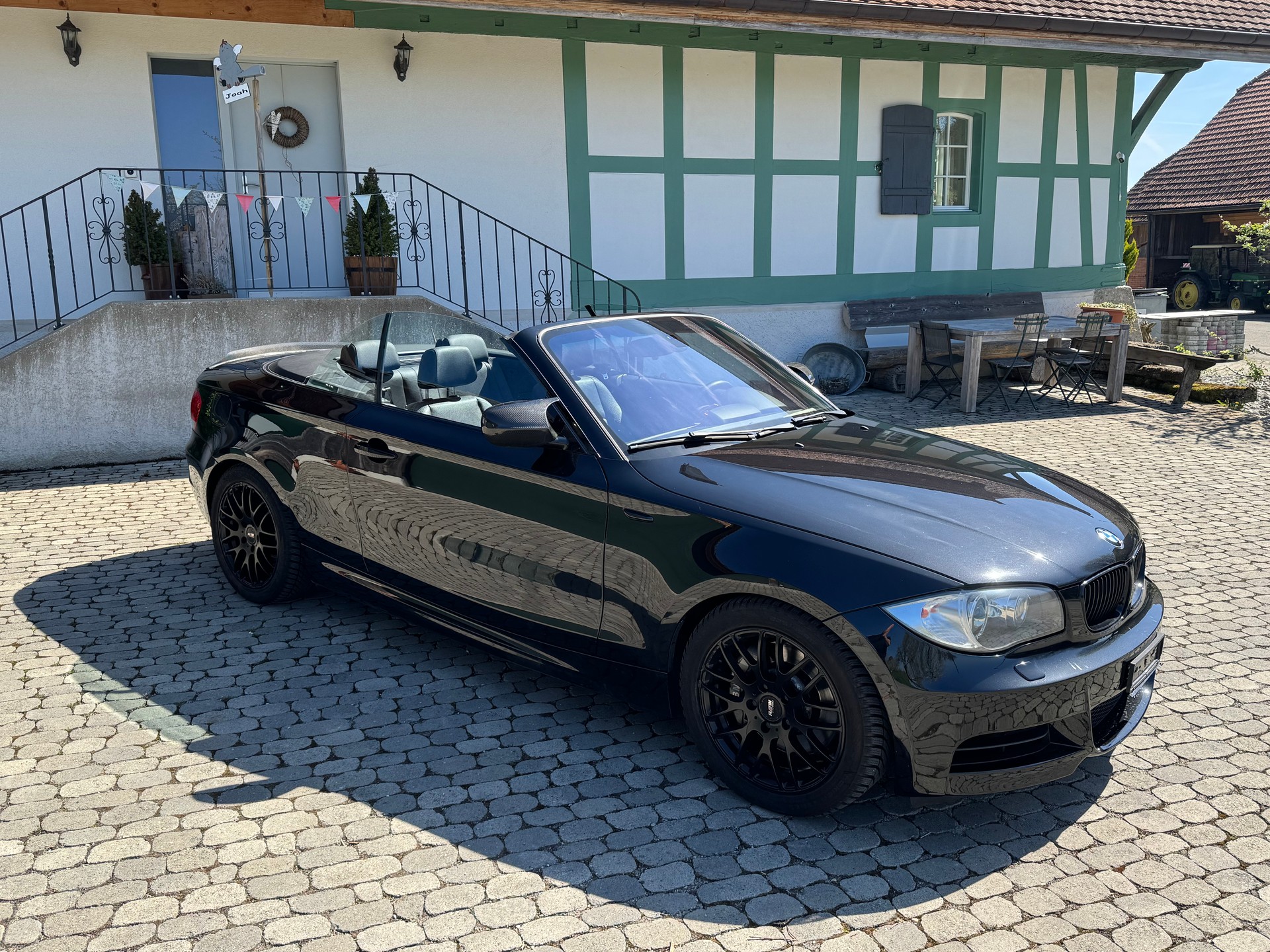 BMW 135i Cabrio DSG-image-1