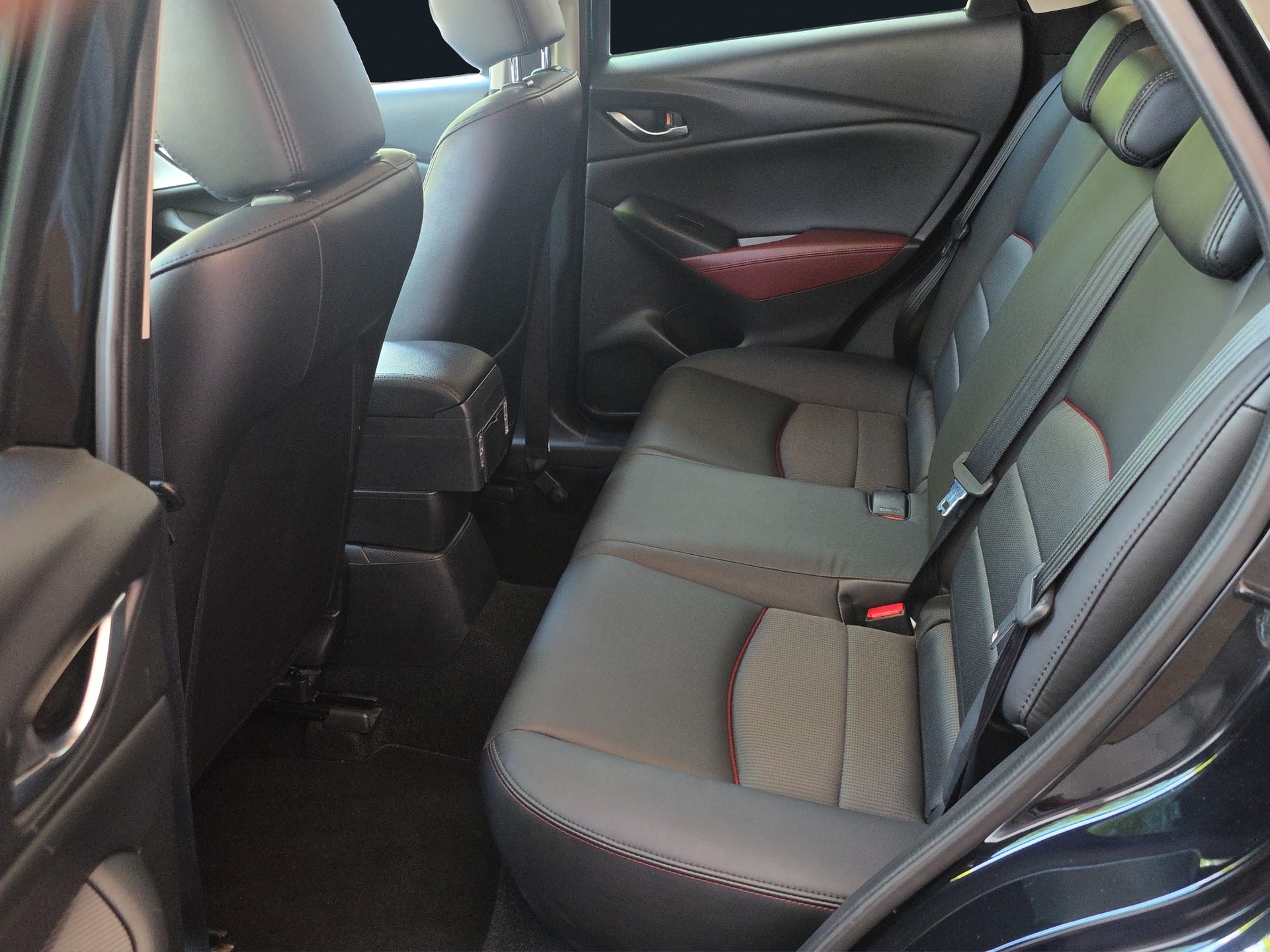 MAZDA CX-3 2.0 Revolution FWD Skyactiv Drive-image-10