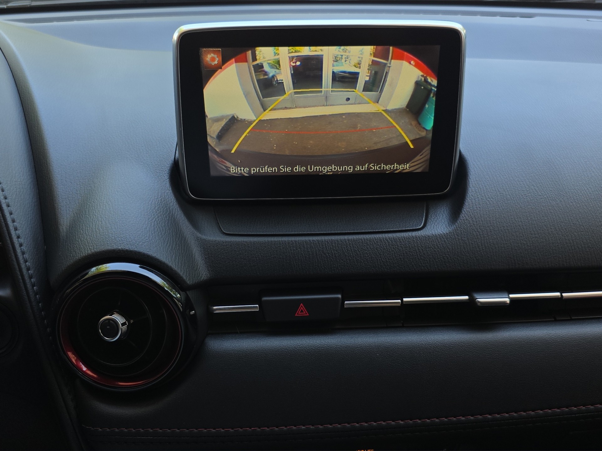 MAZDA CX-3 2.0 Revolution FWD Skyactiv Drive-image-14