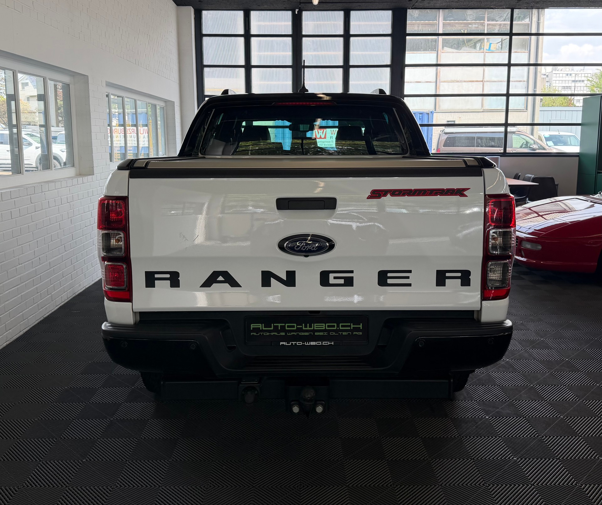 FORD Ranger Stormtrak 2.0 Eco Blue 4x4 A-showroom-element-3