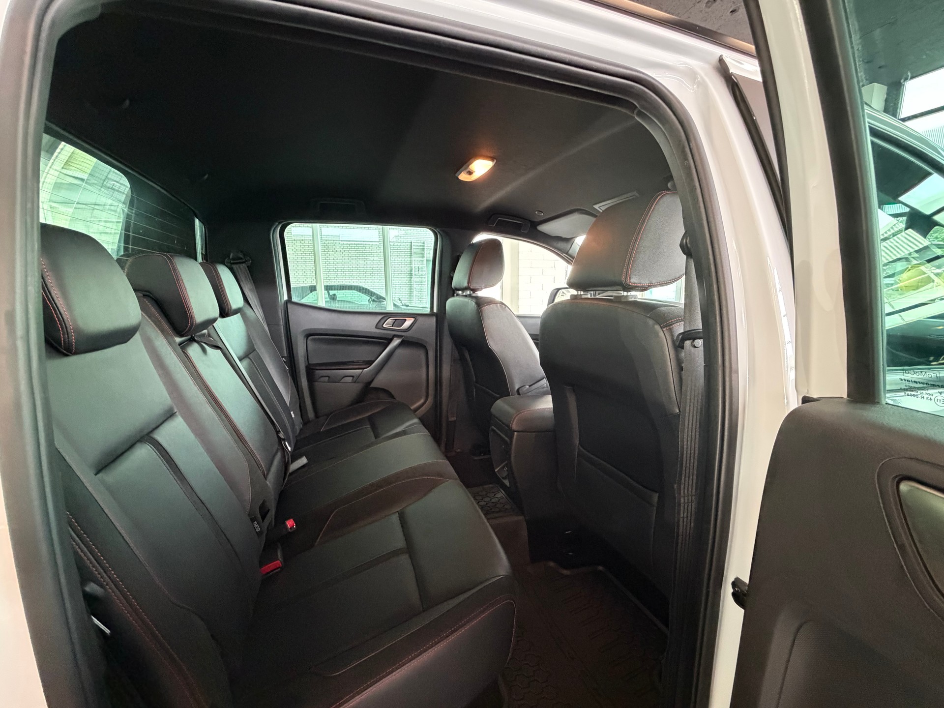 FORD Ranger Stormtrak 2.0 Eco Blue 4x4 A-image-12