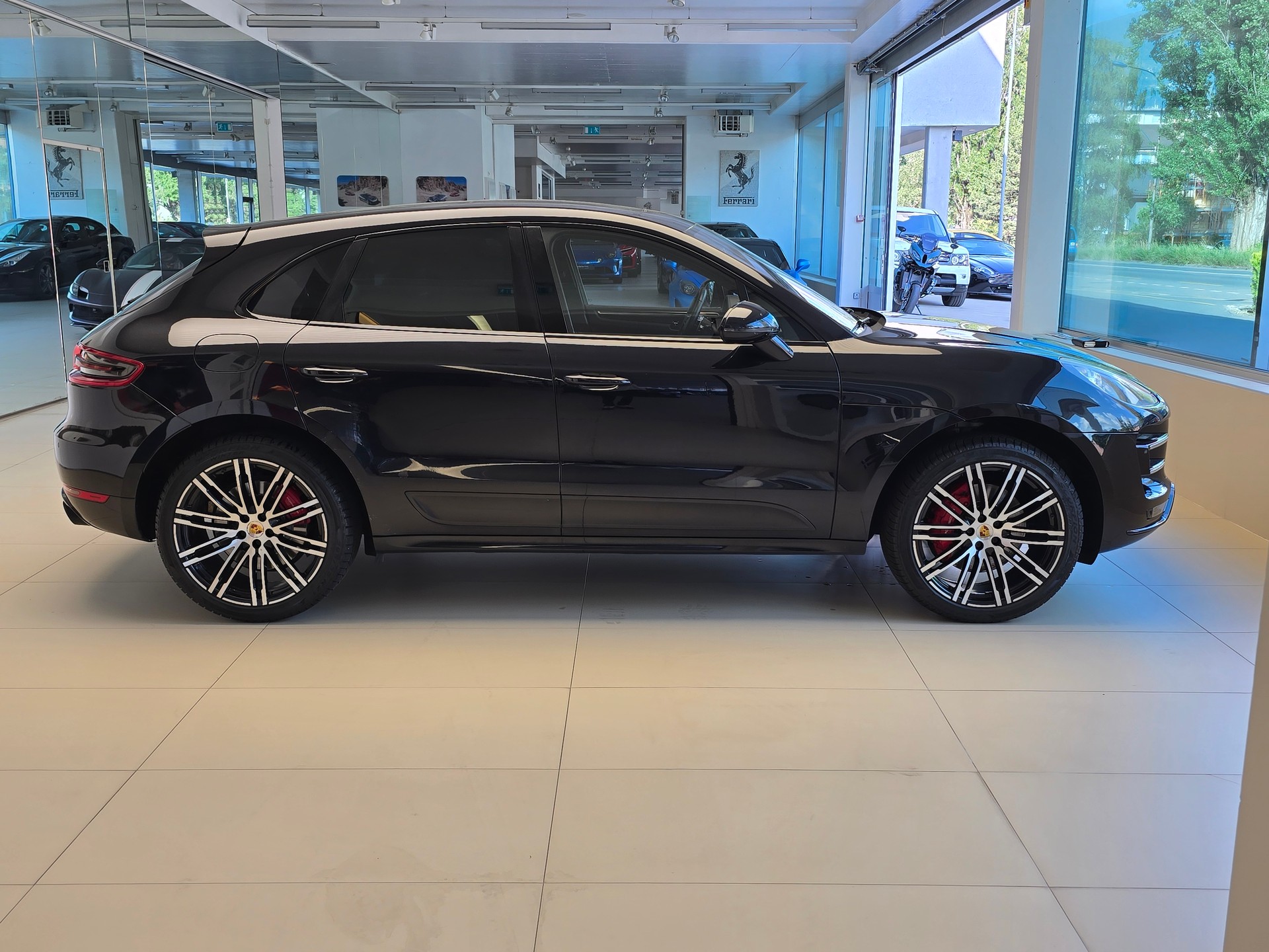 PORSCHE Macan Turbo PDK-image-3