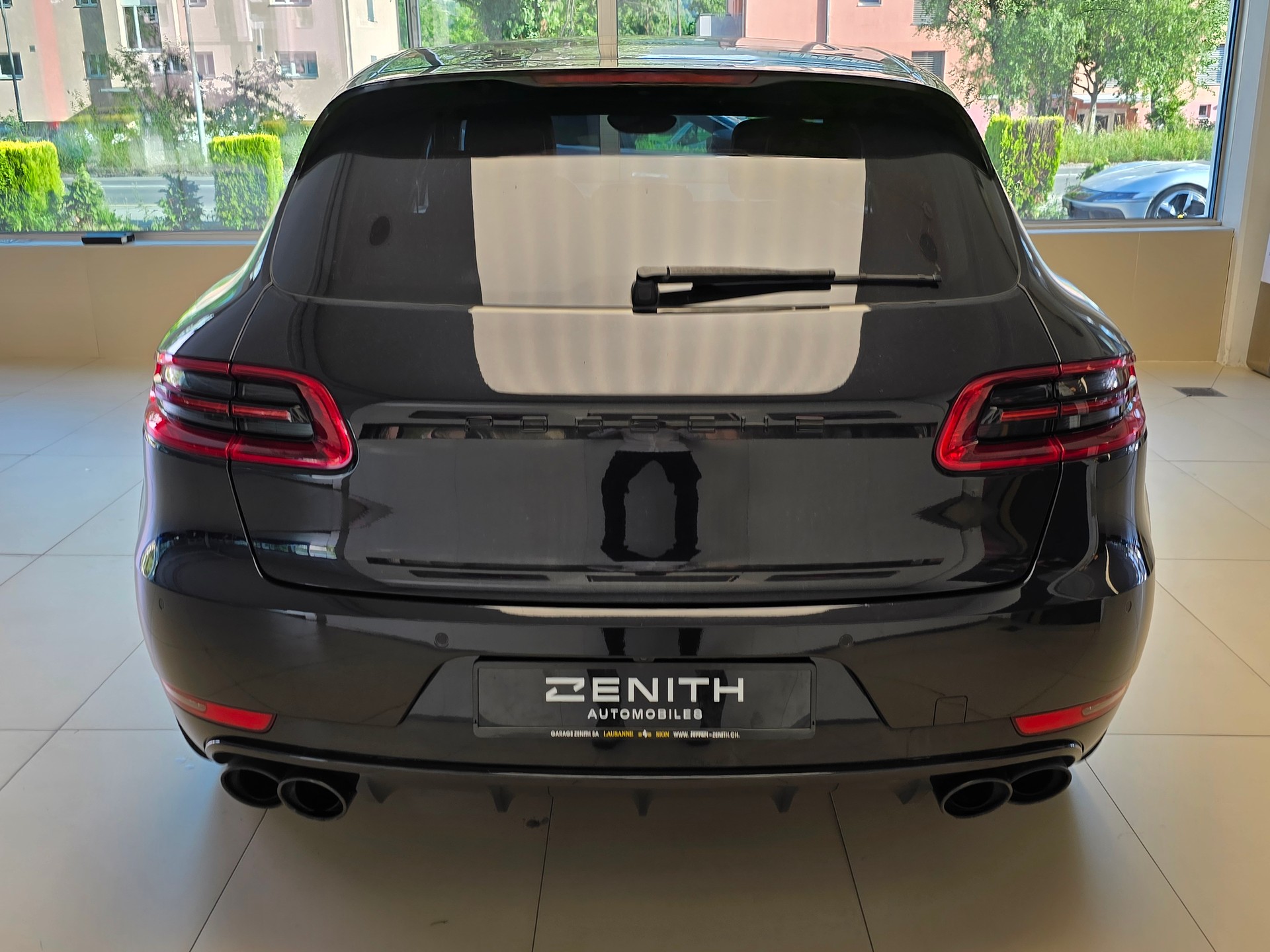 PORSCHE Macan Turbo PDK-image-5