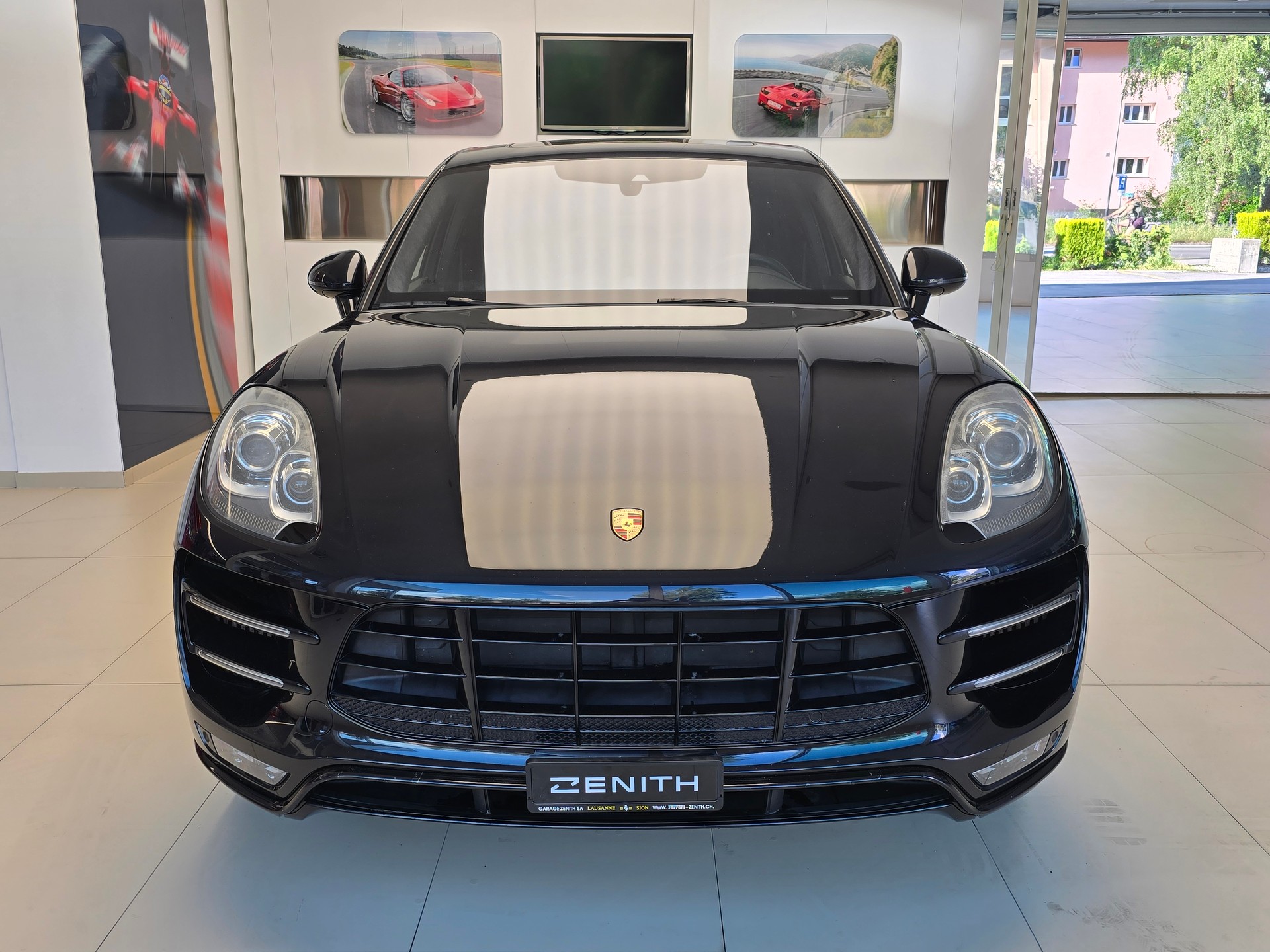 PORSCHE Macan Turbo PDK-image-1