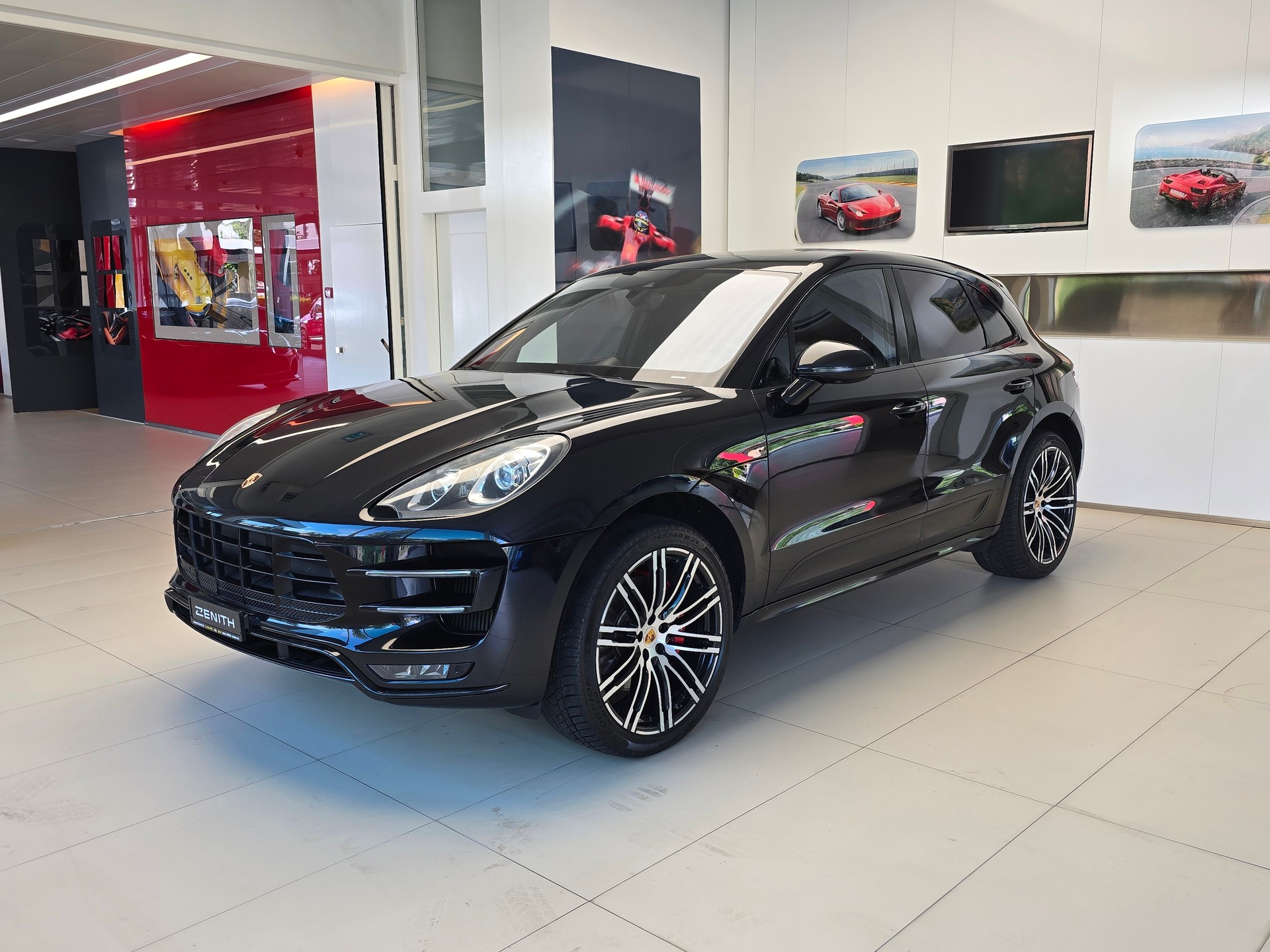 PORSCHE Macan Turbo PDK