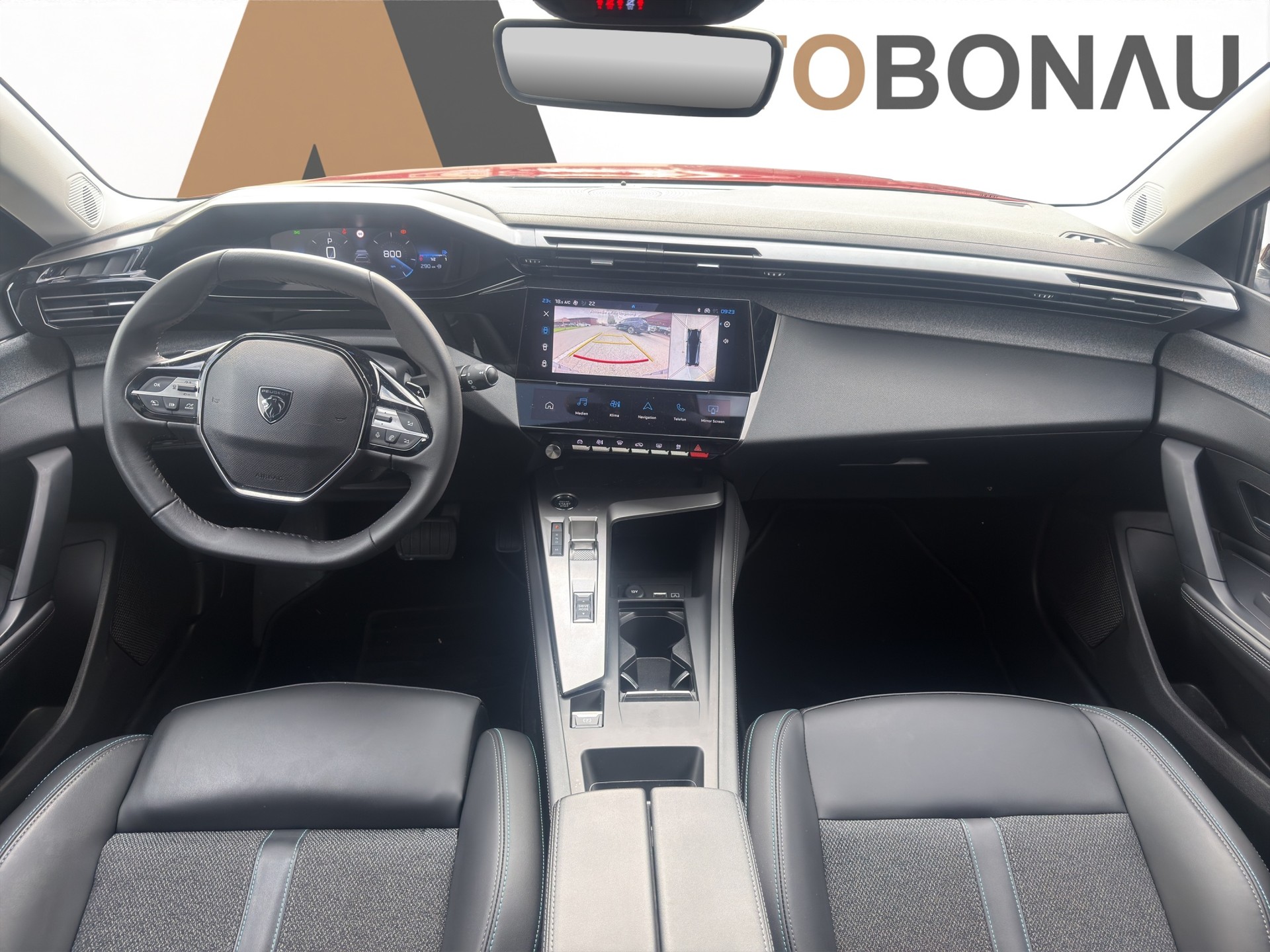 PEUGEOT 308 SW 1.2 PureTech Allure-image-60