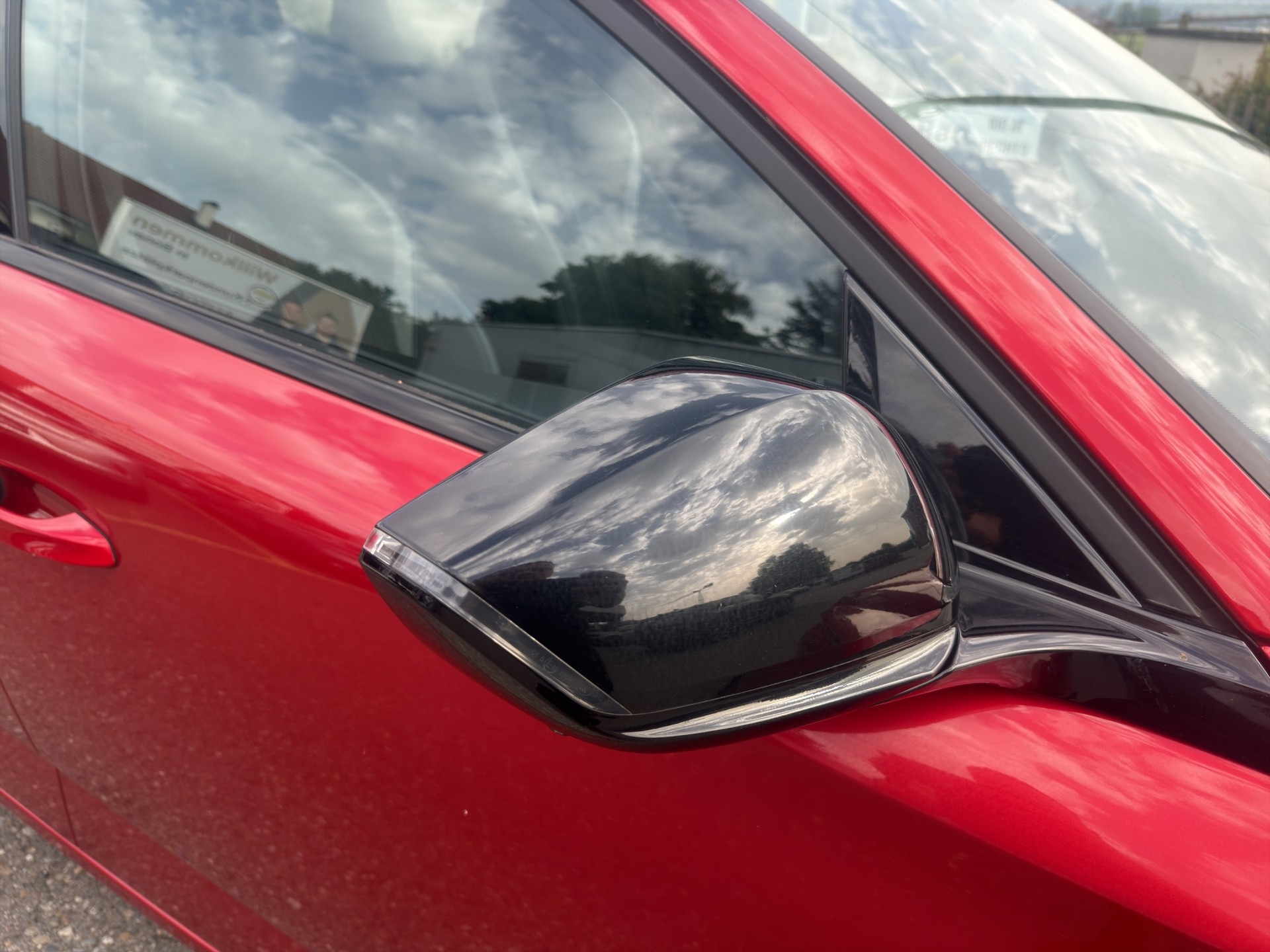 PEUGEOT 308 SW 1.2 PureTech Allure-image-32