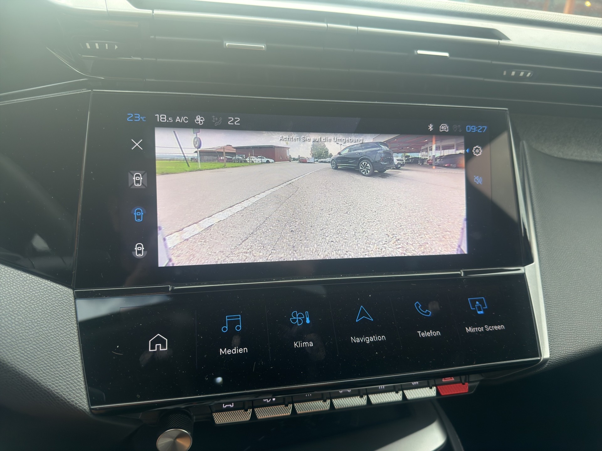 PEUGEOT 308 SW 1.2 PureTech Allure-image-42