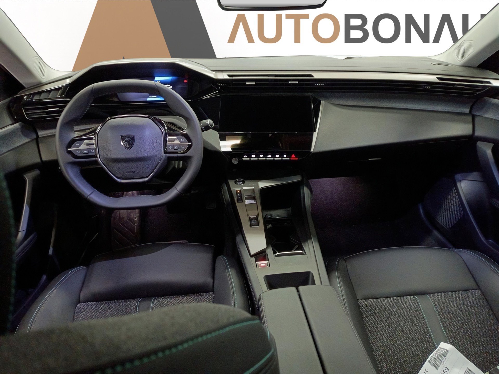 PEUGEOT 308 SW 1.2 PureTech Allure-image-7