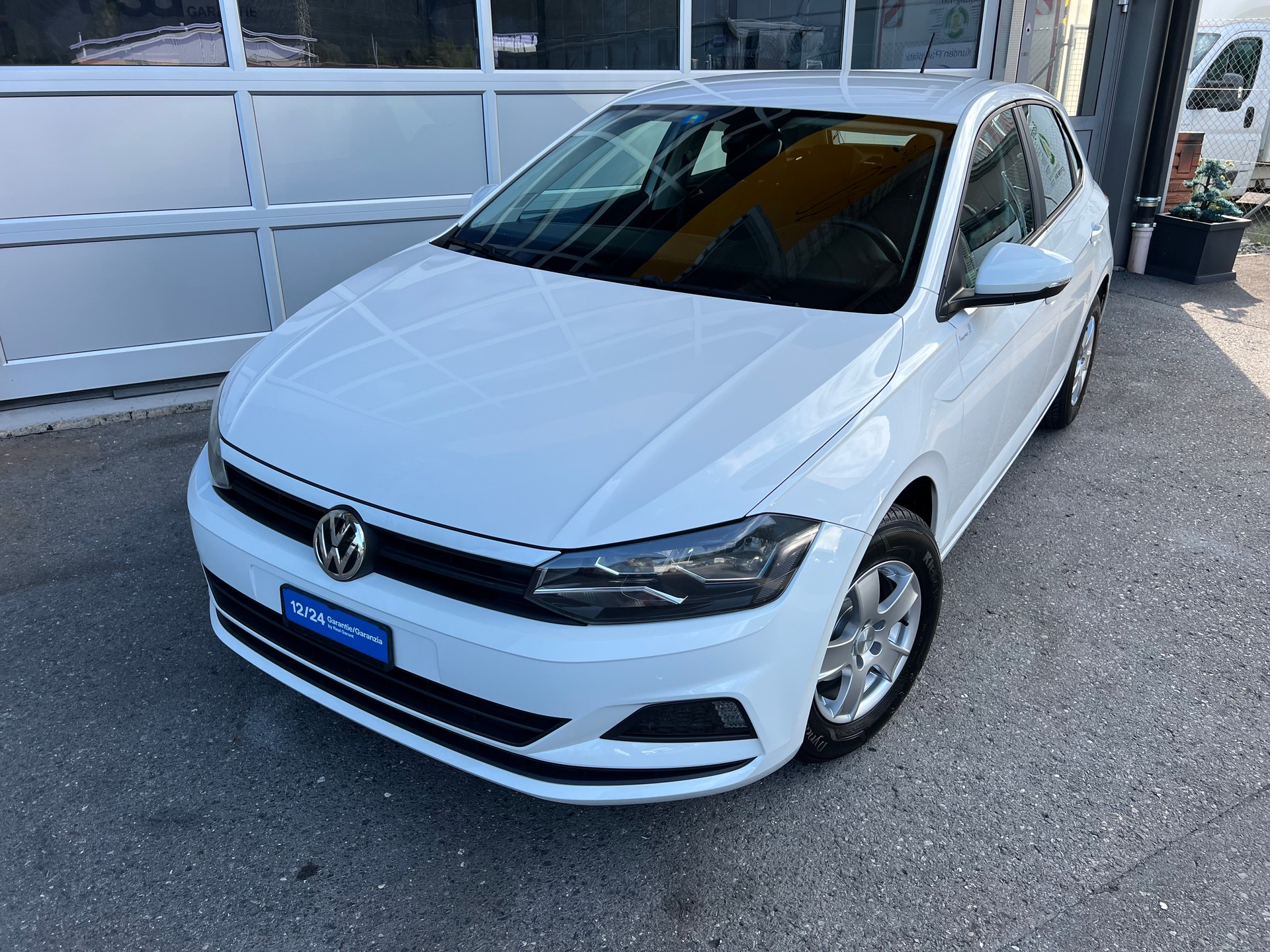 VW Polo 1.0 BMT Comfortline ** Klima * App Navi * Tempmat * 8fachbereift * frisch ab MFK * 1 Jahr Garantie möglich **-showroom-element-2