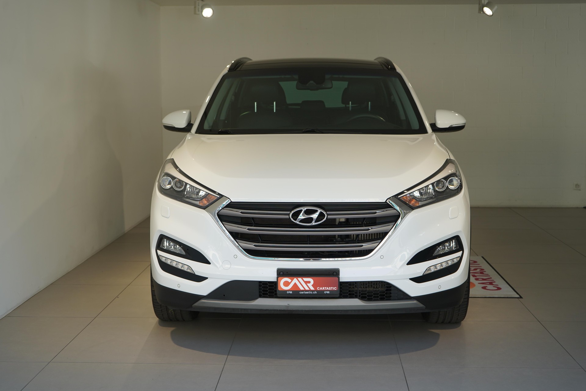 HYUNDAI Tucson 2.0 CRDi 185 Plena 4WD-showroom-element-1