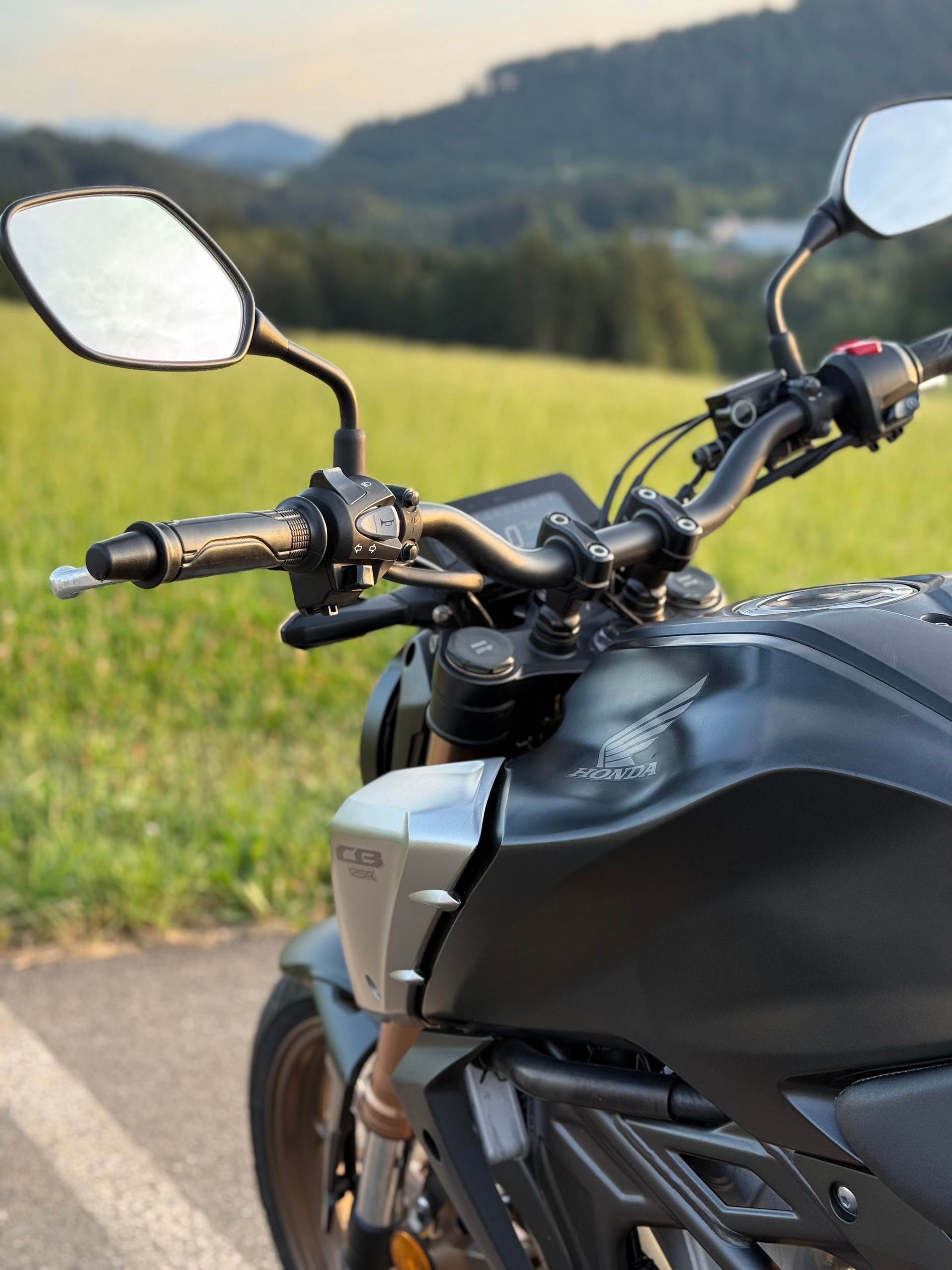 HONDA CB 125 R-image-11