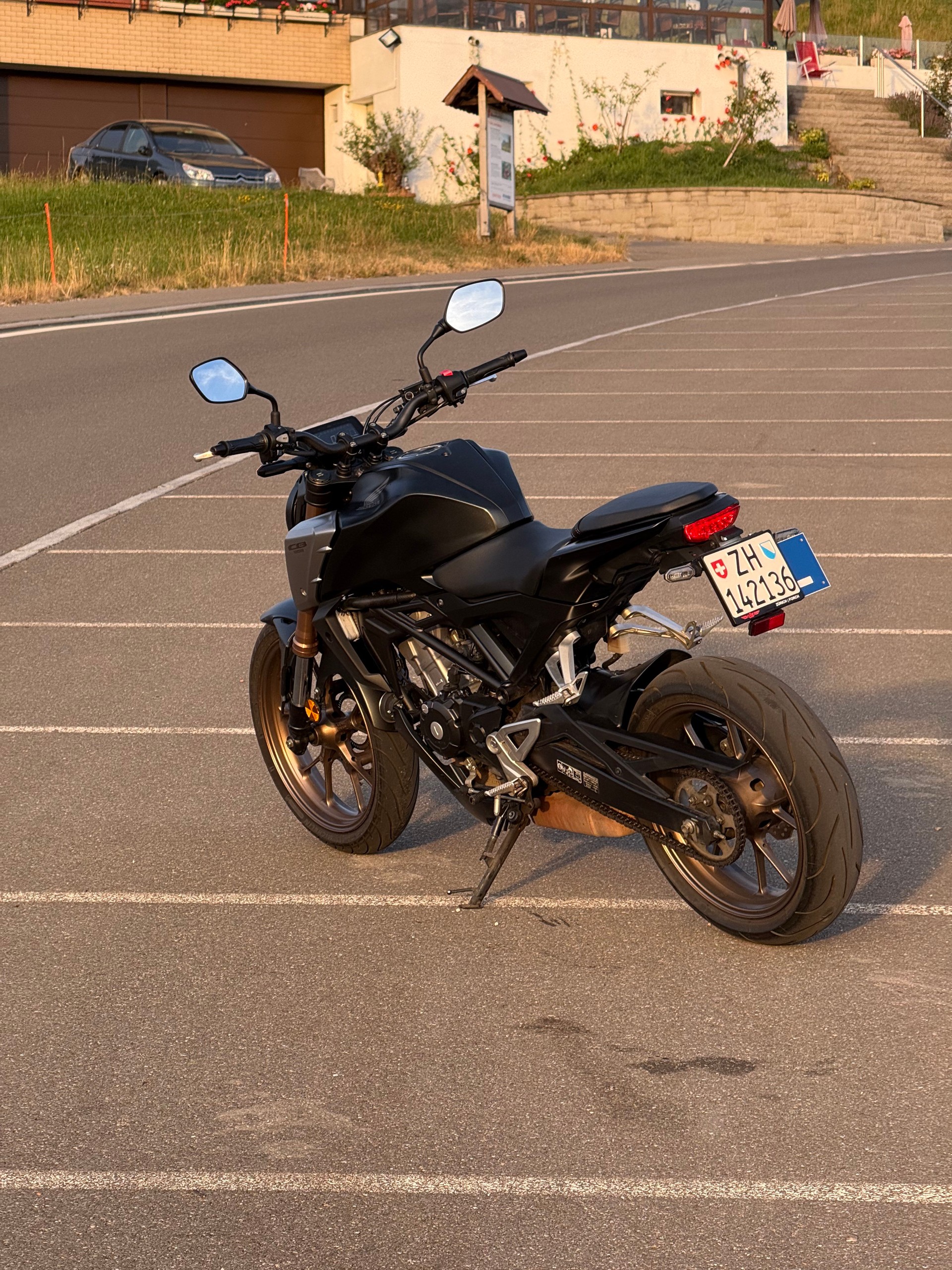 HONDA CB 125 R-image-5