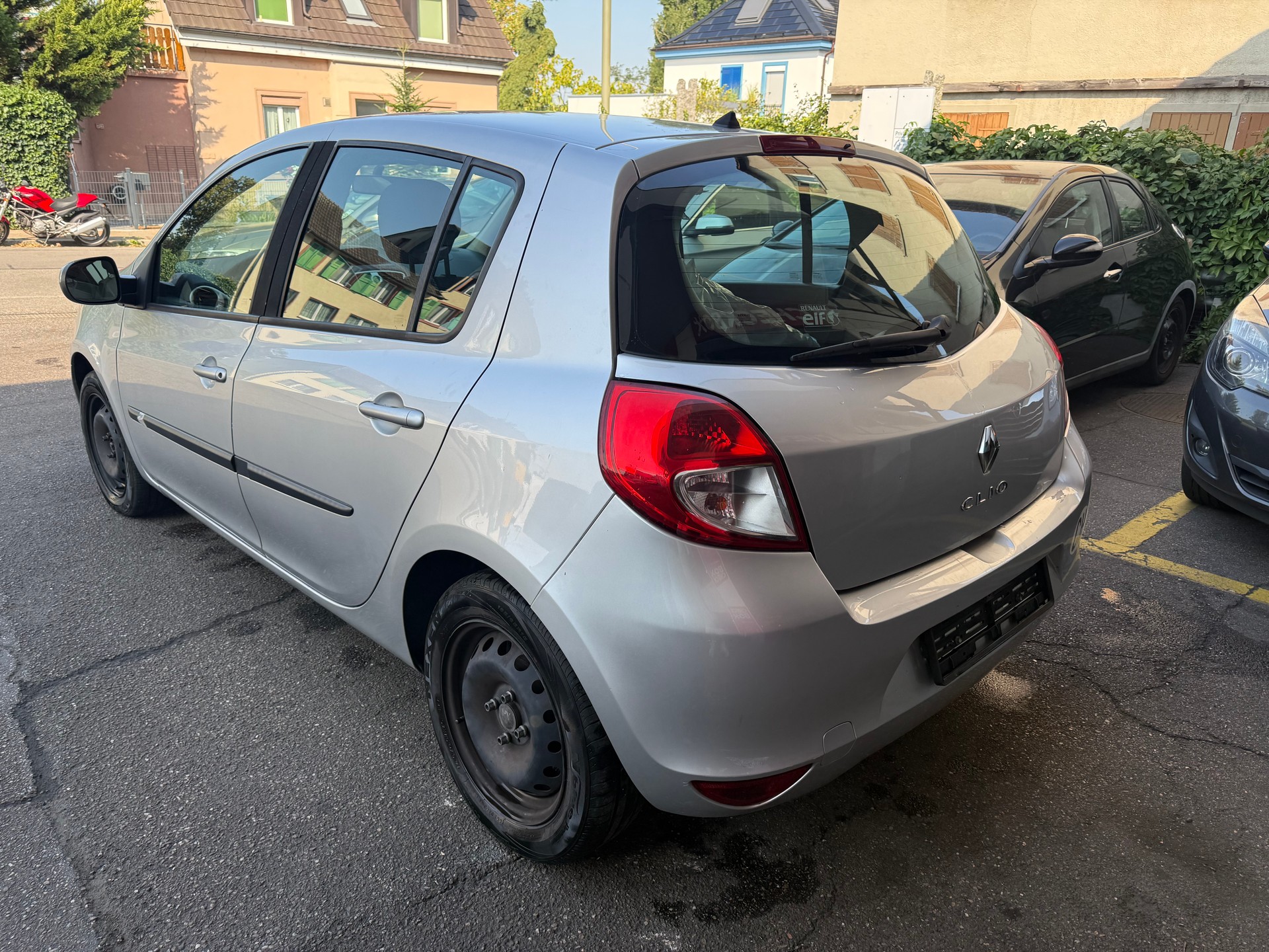 RENAULT Clio 1.2 16V Expression-image-3