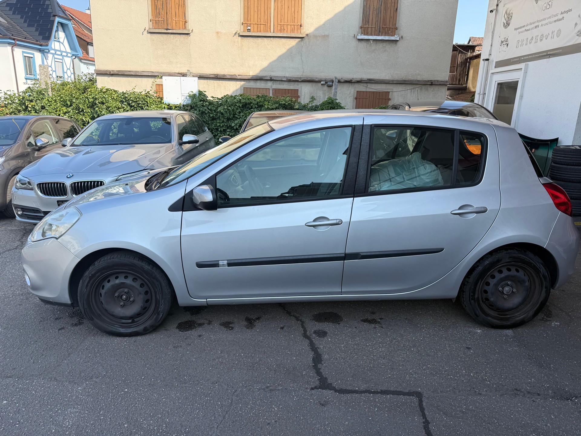 RENAULT Clio 1.2 16V Expression-image-1