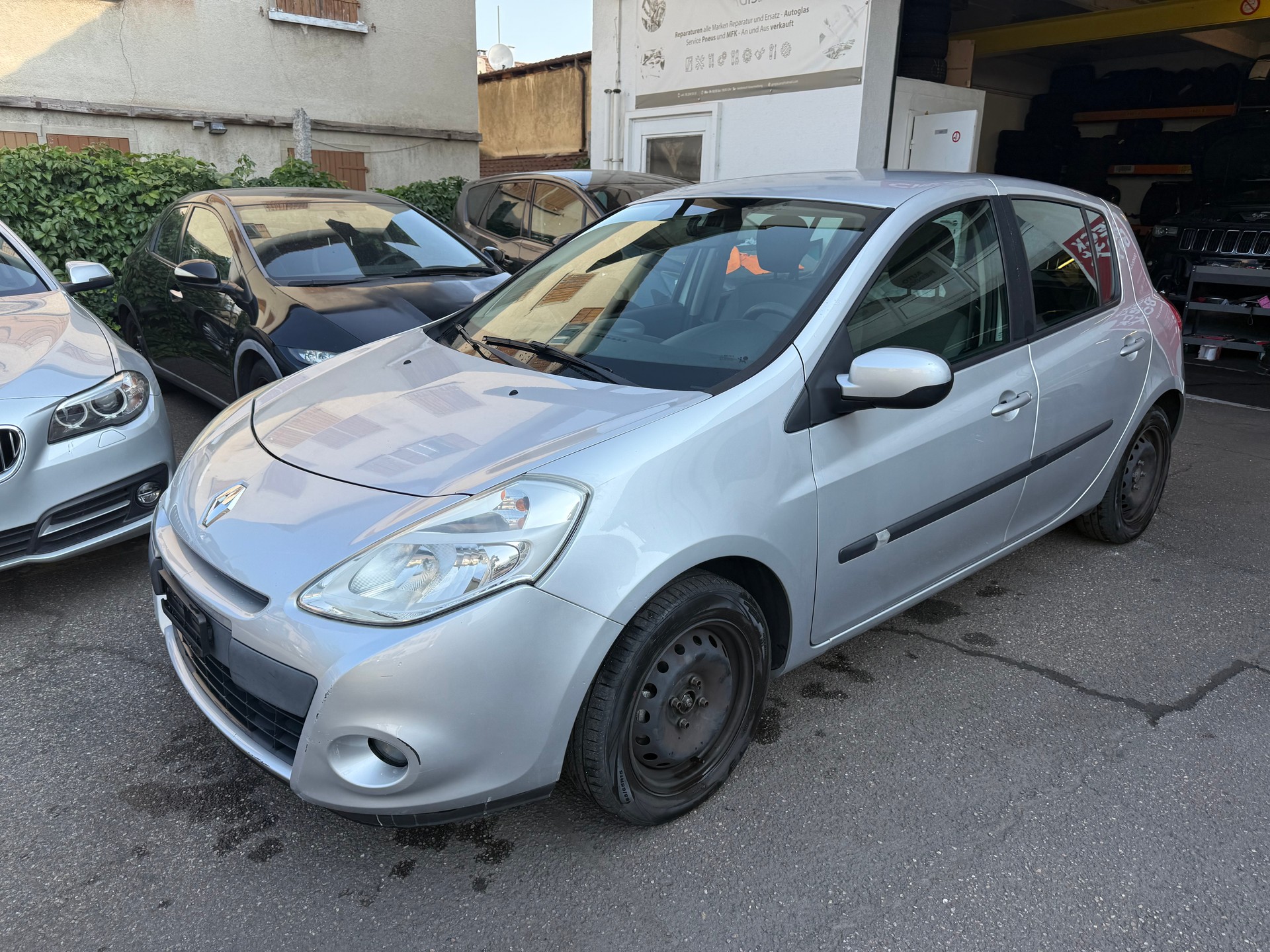 RENAULT Clio 1.2 16V Expression
