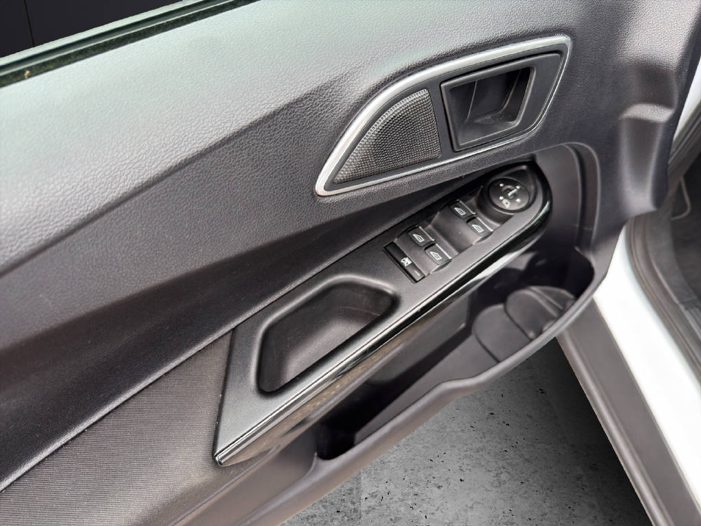 FORD B-Max 1.6i Ti-VCT Titanium FPS-image-7