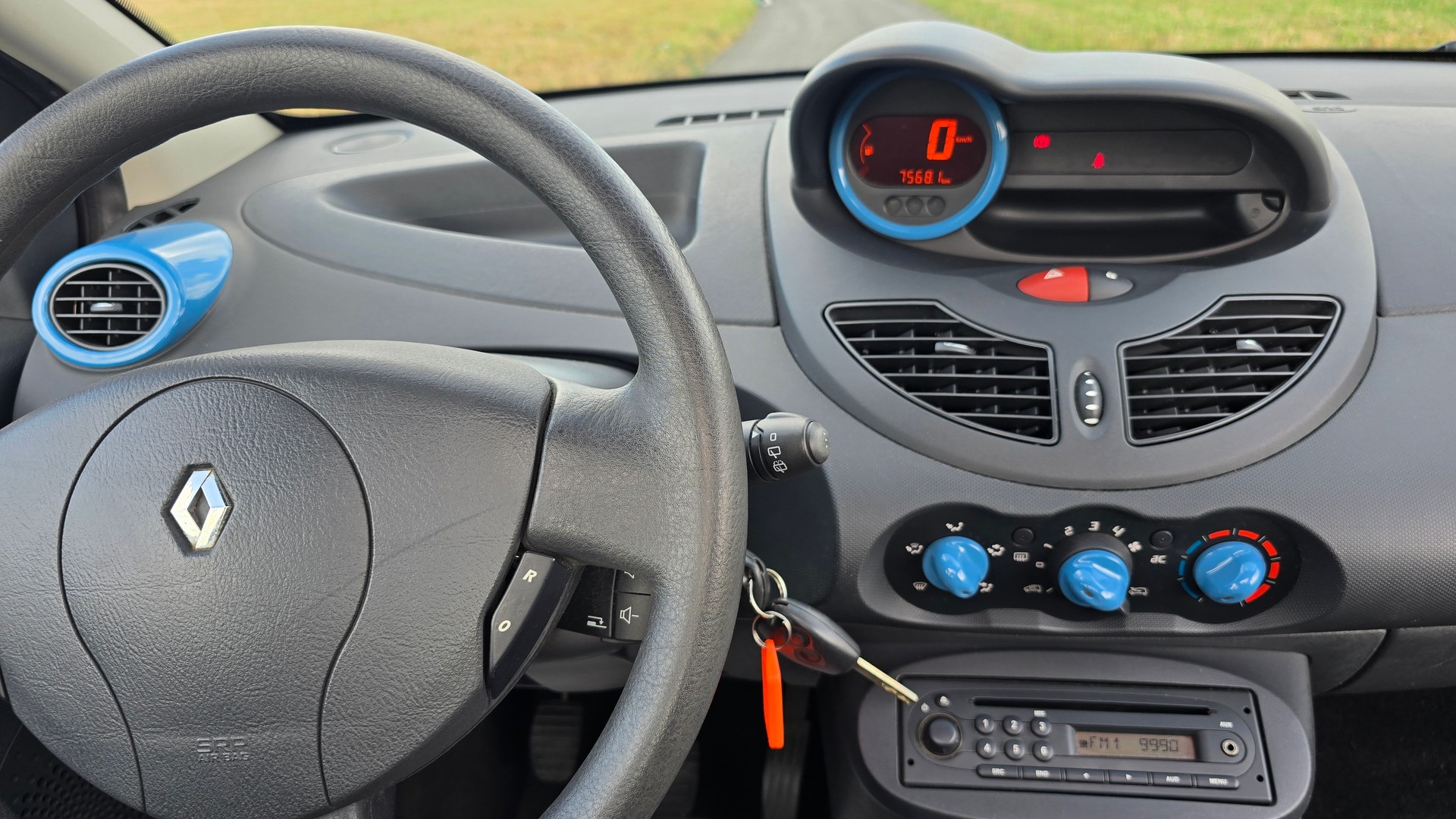 RENAULT Twingo 1.2 16V Liberty-image-21
