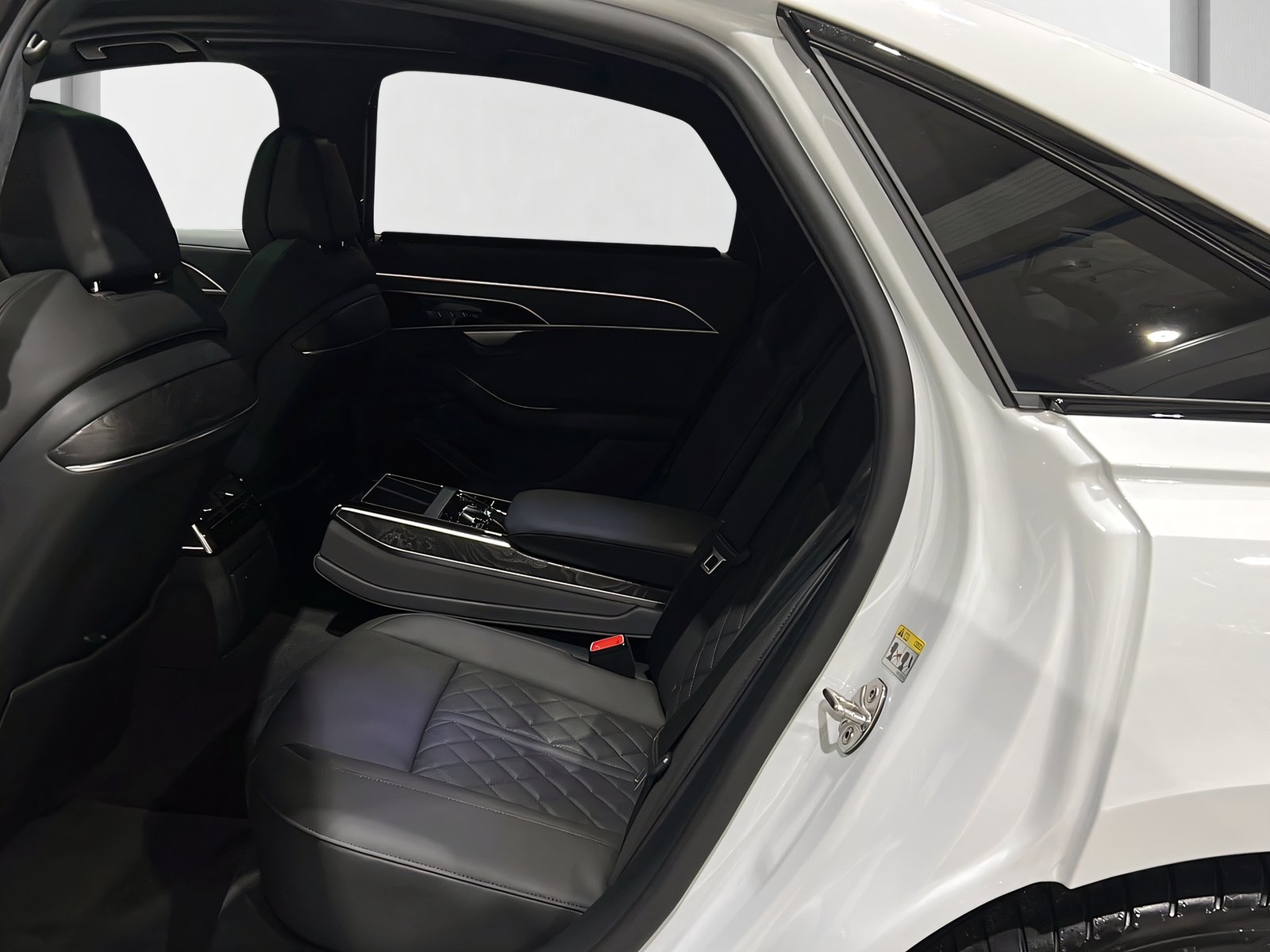 AUDI A8 50 TDI qu**AHK,S-Sportsitze,5-Jahre Werksgarantie,Optikpaket,Panodach**Np CHF 186'000.-**-image-7