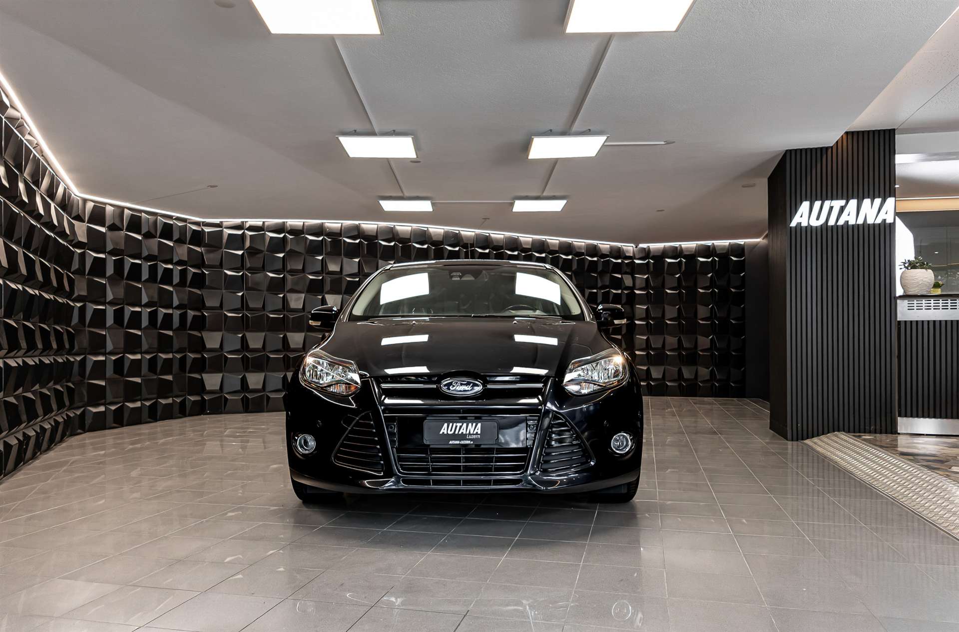 FORD Focus 1.6 SCTi Titanium-showroom-element-3