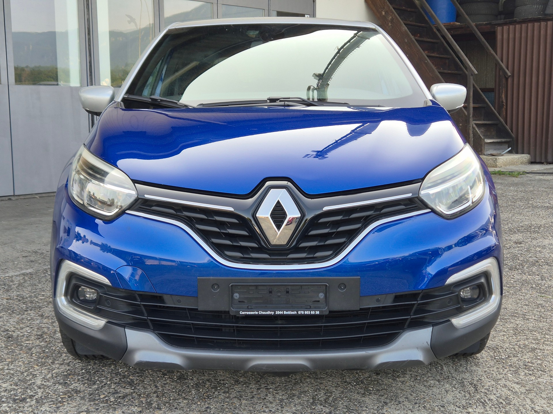RENAULT Captur 1.3 T 16V S-Edition EDC-showroom-element-1