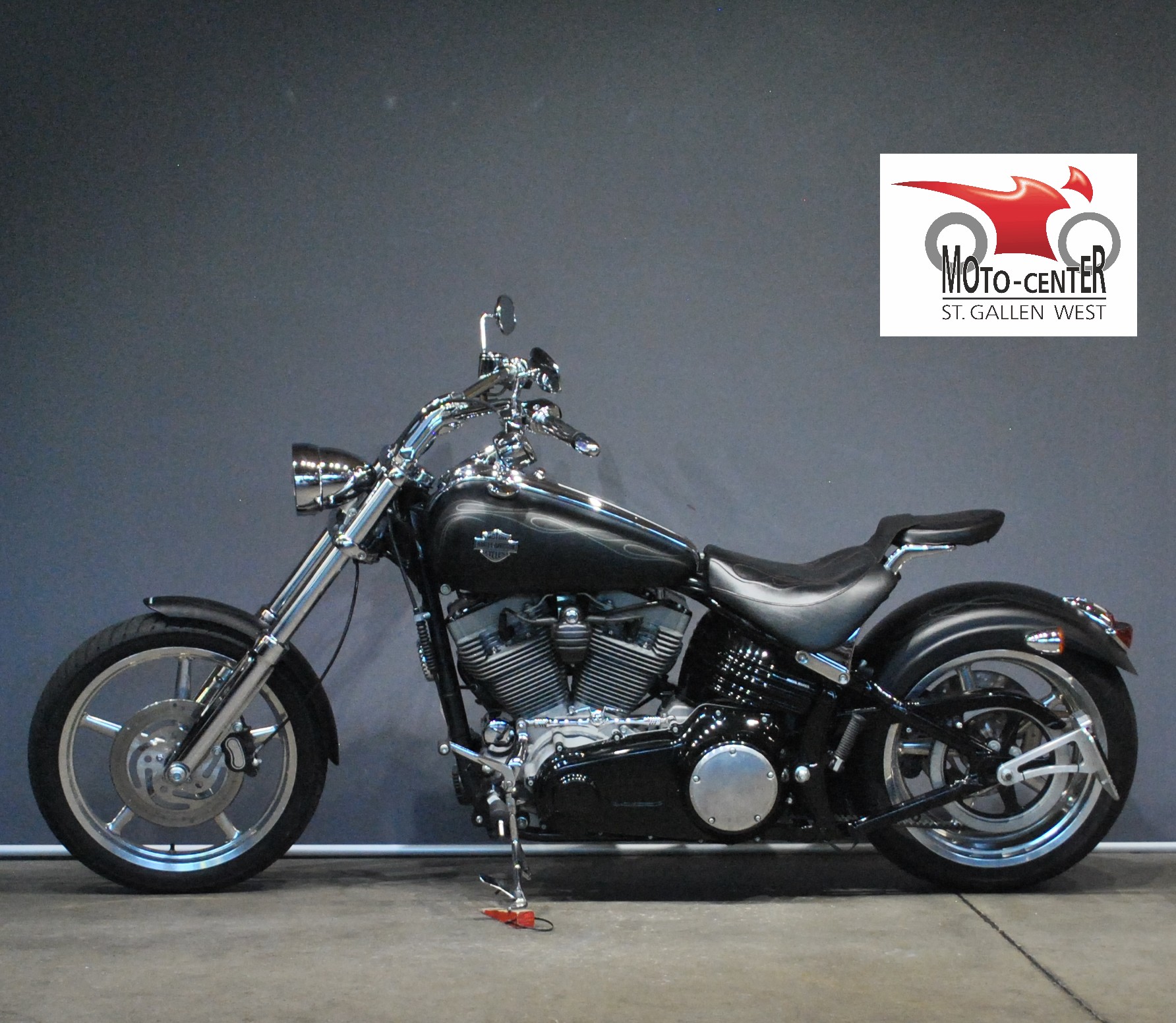 HARLEY-DAVIDSON FXCWC-image-2