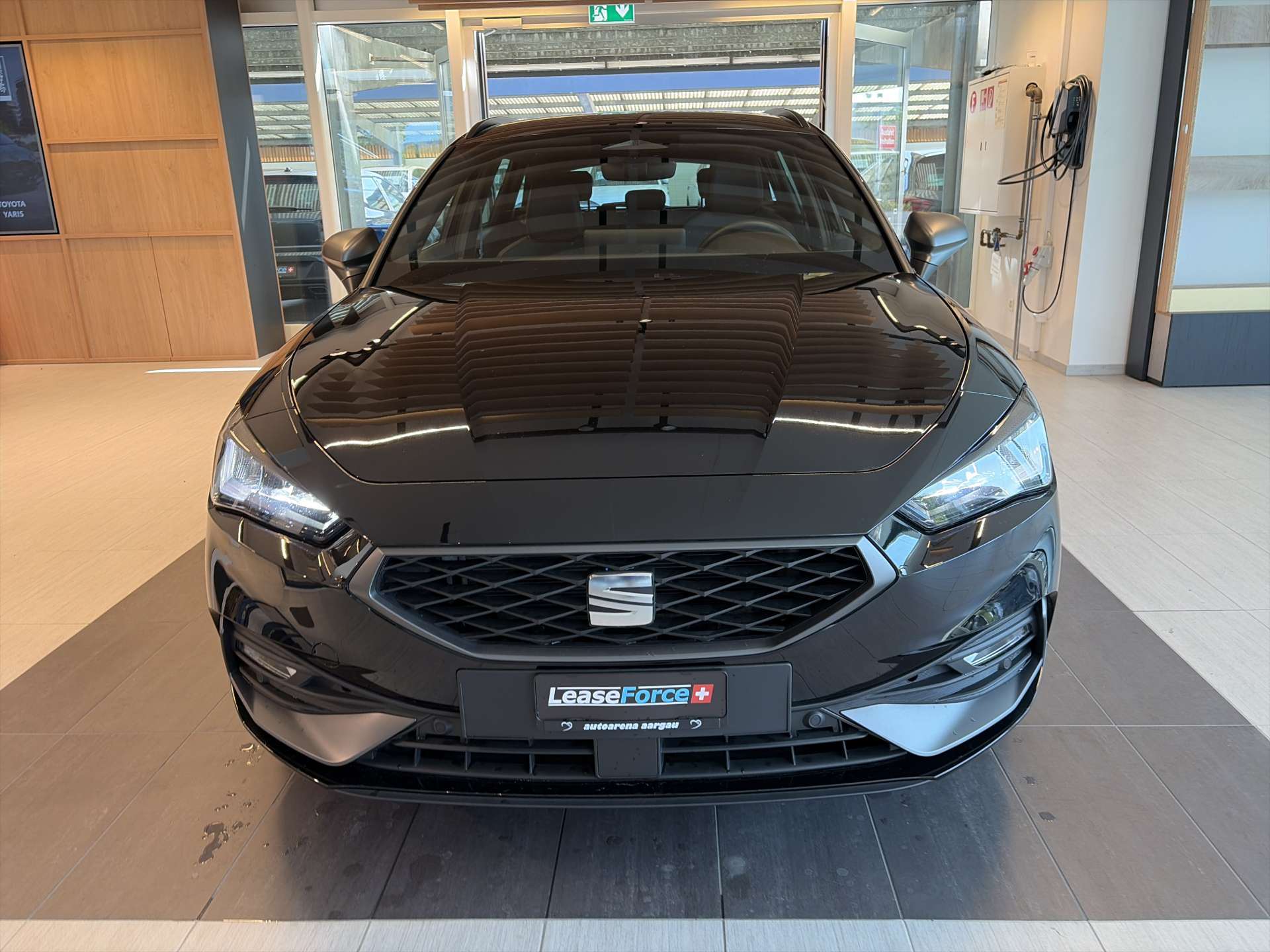 SEAT Leon ST 2.0 TDi EVO FR-Line DSG-Automat-image-10