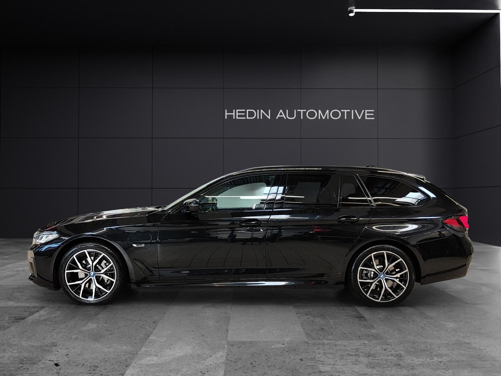 BMW 530e xDrive Touring M Sport Pure Harman/Kardon Surround Sound-showroom-element-1