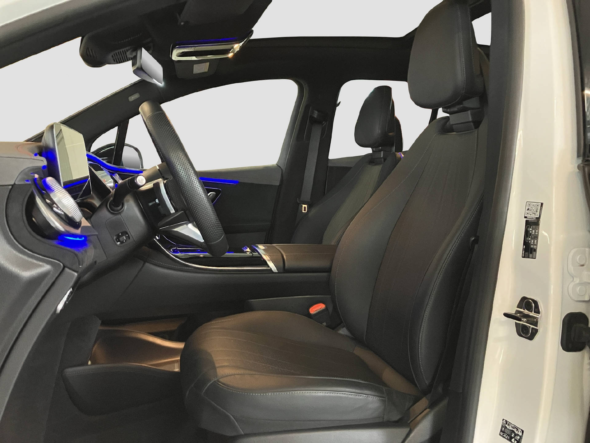 MERCEDES-BENZ EQE 350 SUV Excellence AMG Line-image-6