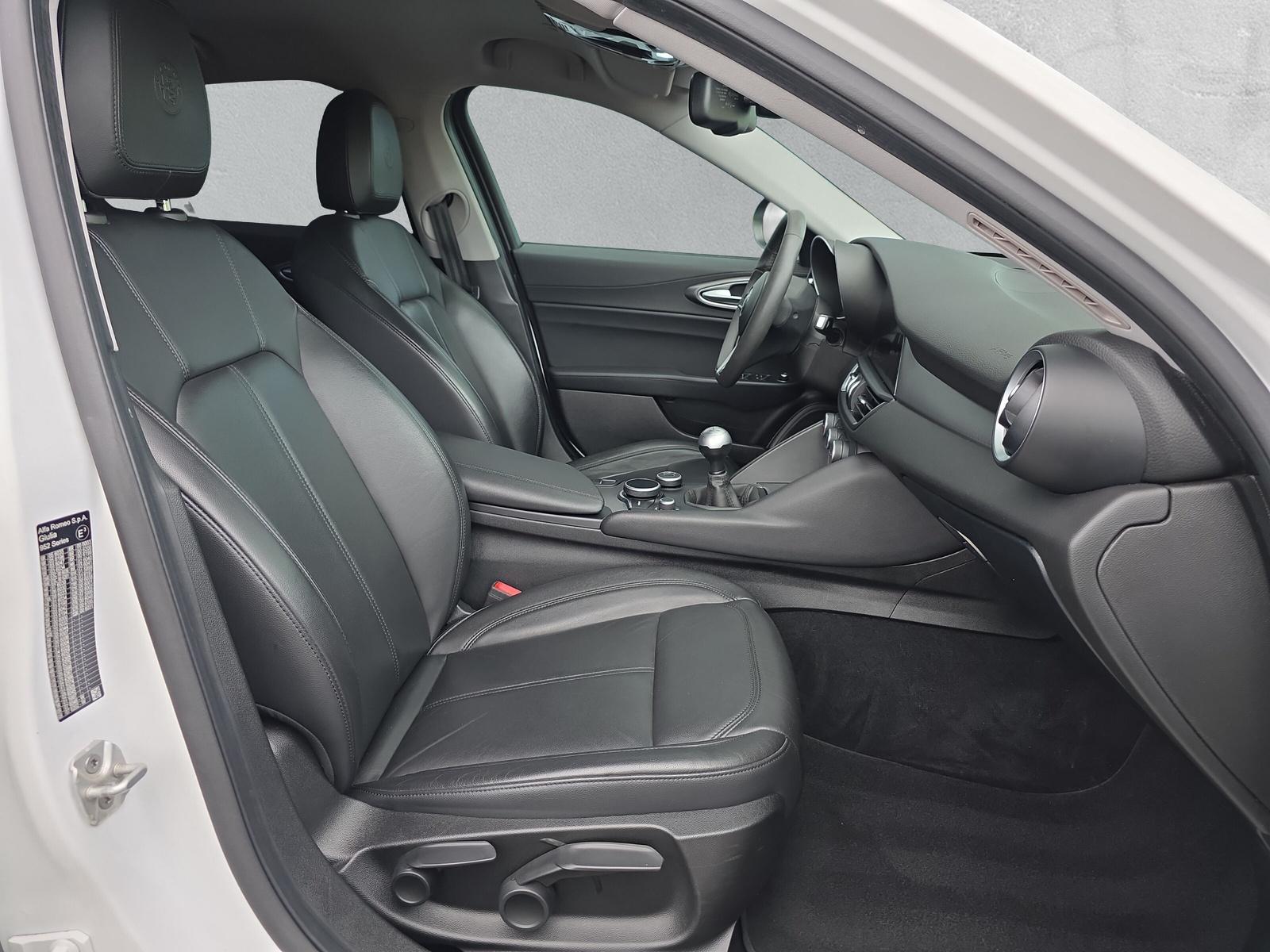 ALFA ROMEO Giulia 2.2 D 180 Super (CH)-image-12