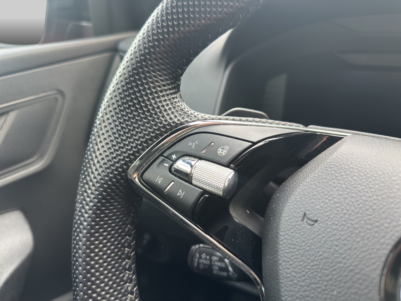 SKODA Karoq 2.0 TSI SportLine 4x4 DSG-image-13