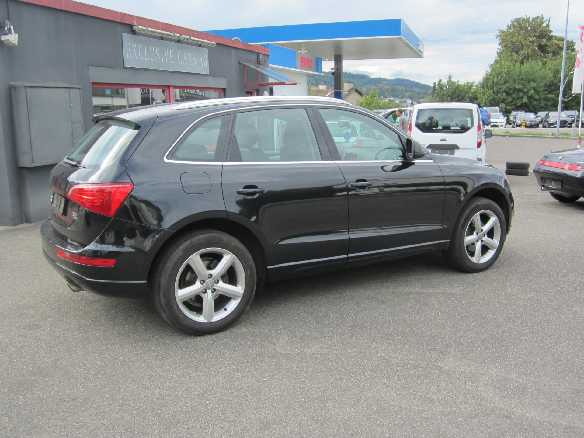 AUDI Q5 2.0 TFSI quattro S-tronic-image-10