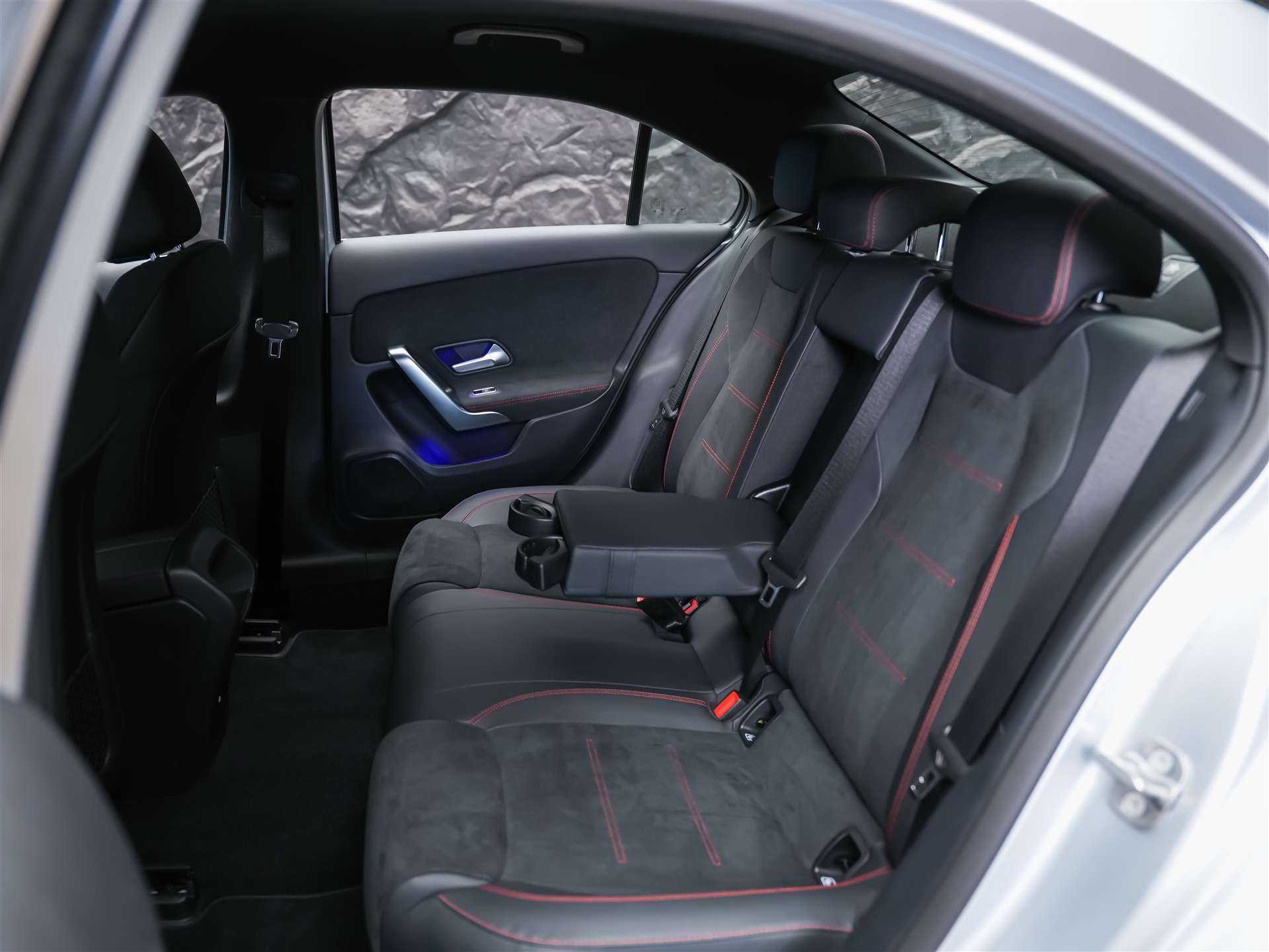 MERCEDES-BENZ A 200 d AMG Line 8G-DCT *LIMOUSINE*Facelift*Lenkradheizung*-image-12