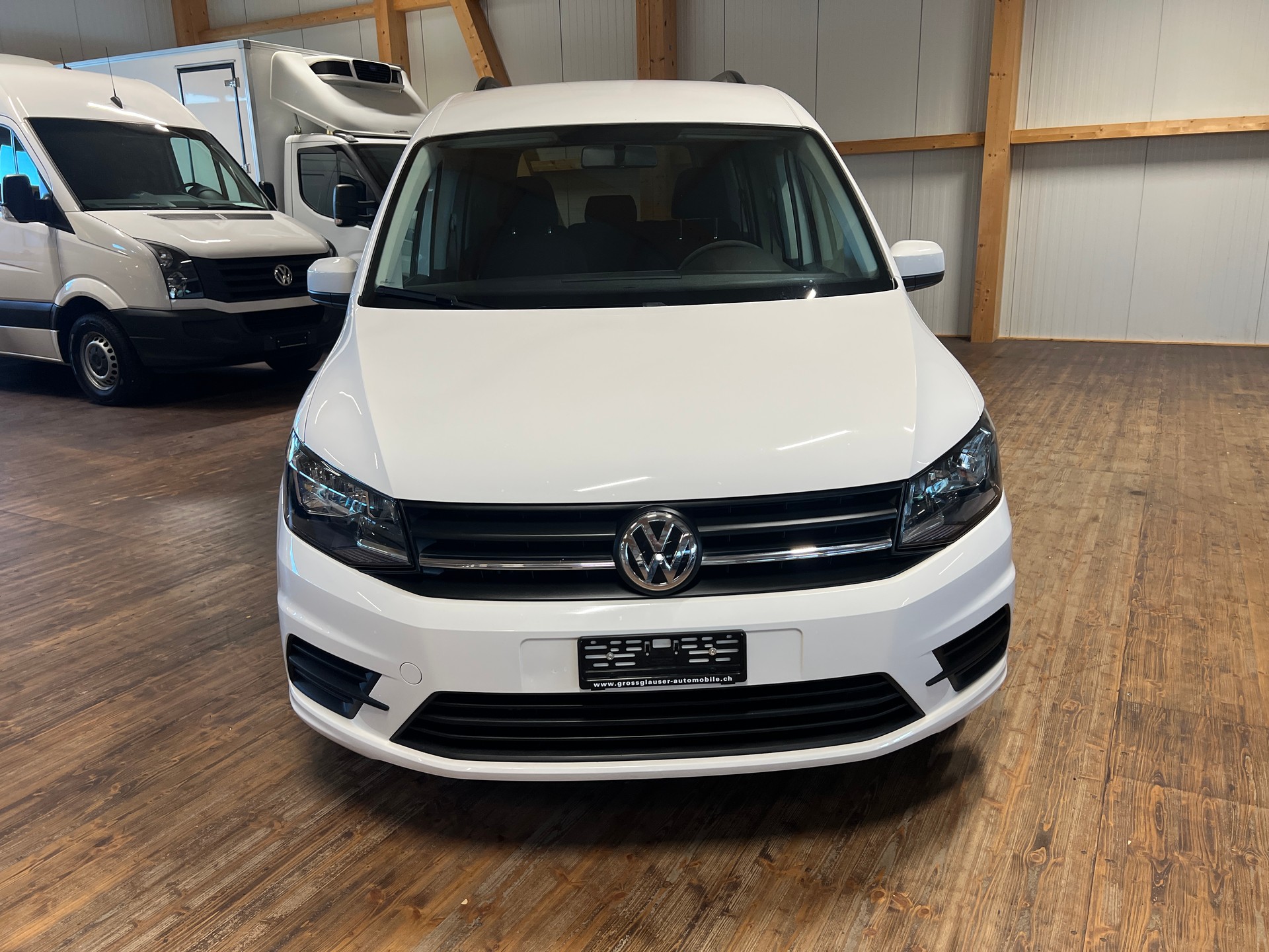 VW Caddy 2.0 TDI Family-showroom-element-1