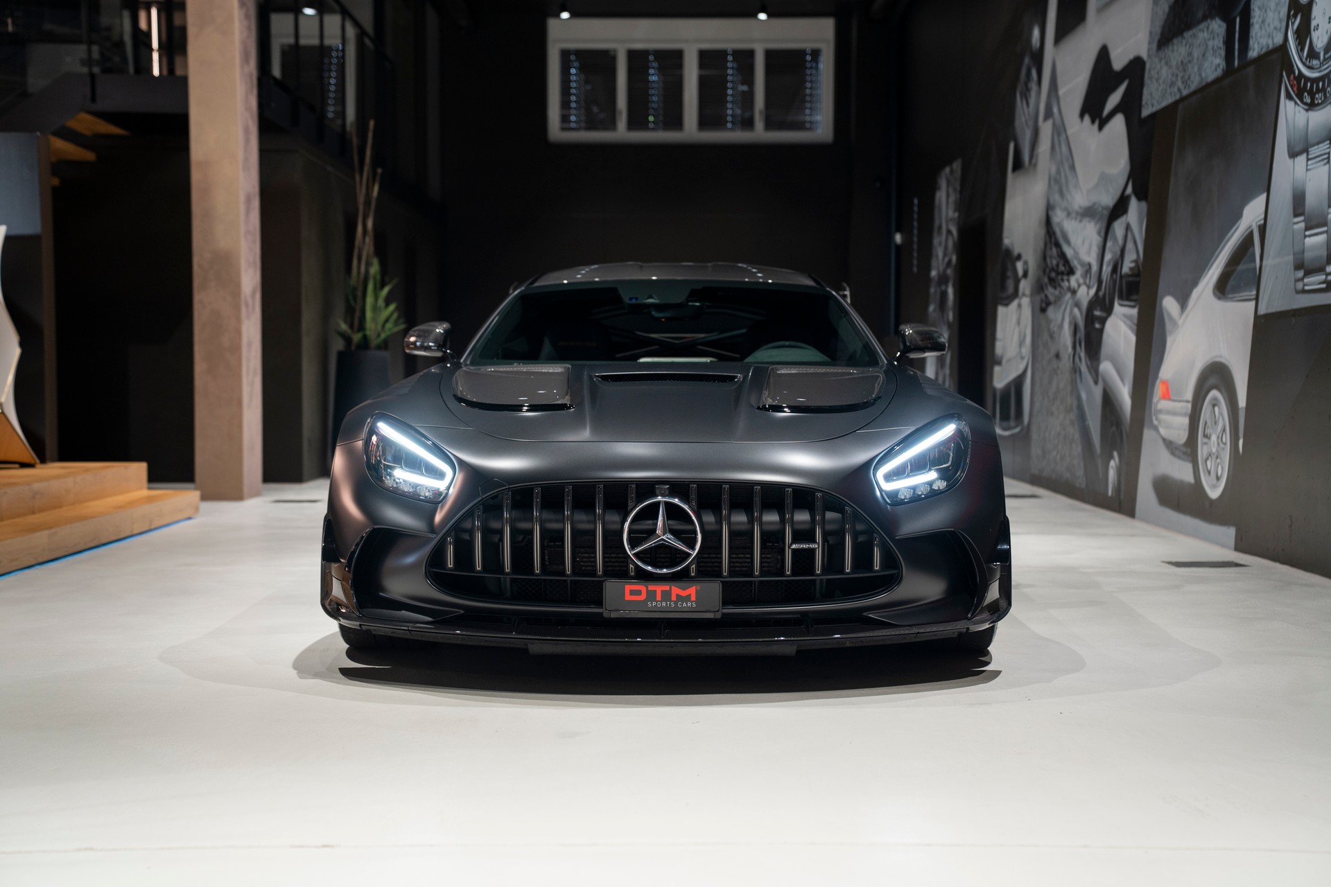 MERCEDES-BENZ AMG GT Black Series-showroom-element-1